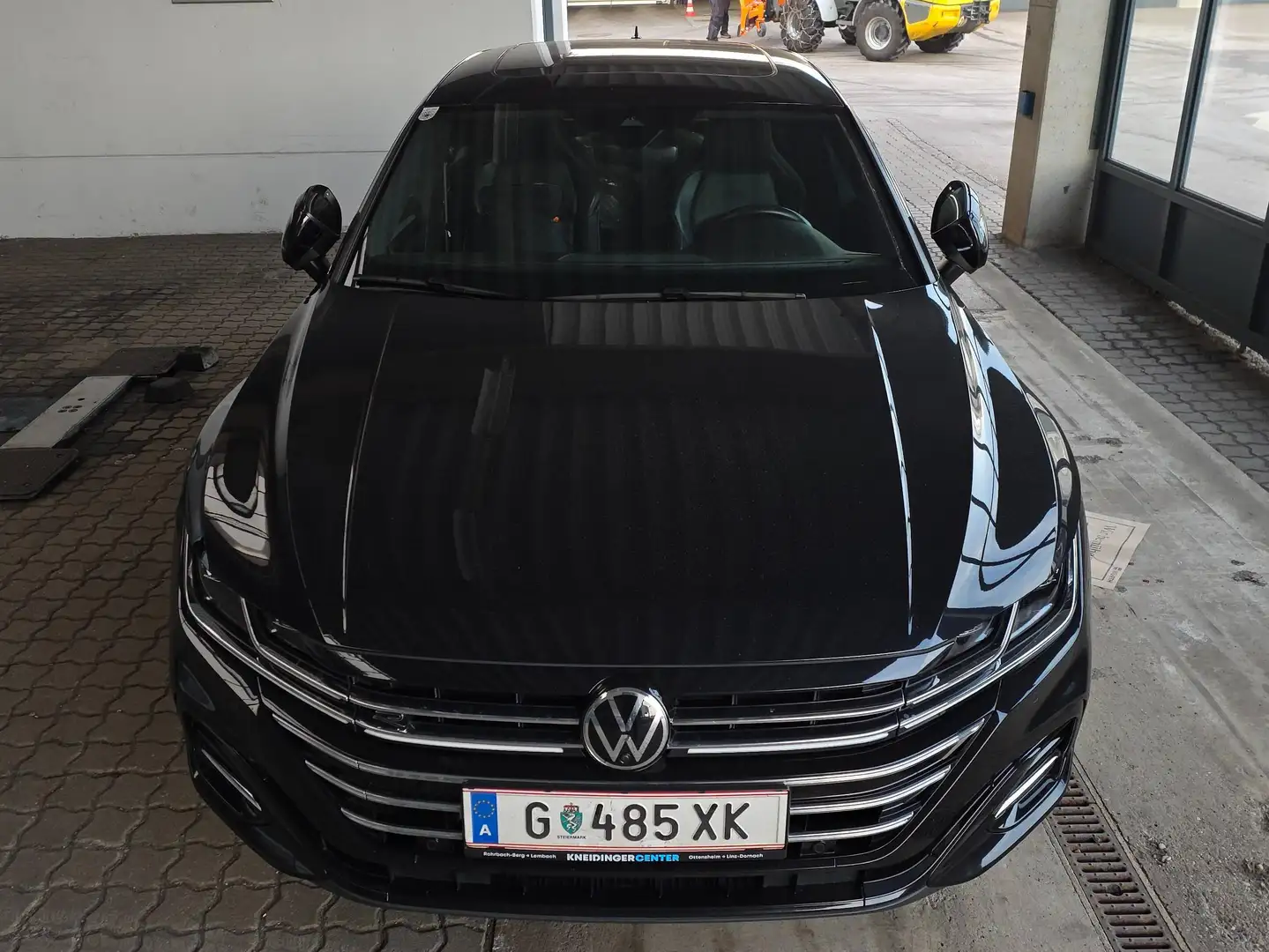 Volkswagen Arteon SB R-Line 2.0 TDI DSG in Vollausstattung (Sportsitze, Standheizung, Panorama-Schiebedach, Harman-Kardon, 360-Cam, uvm.) Schwarz - 1