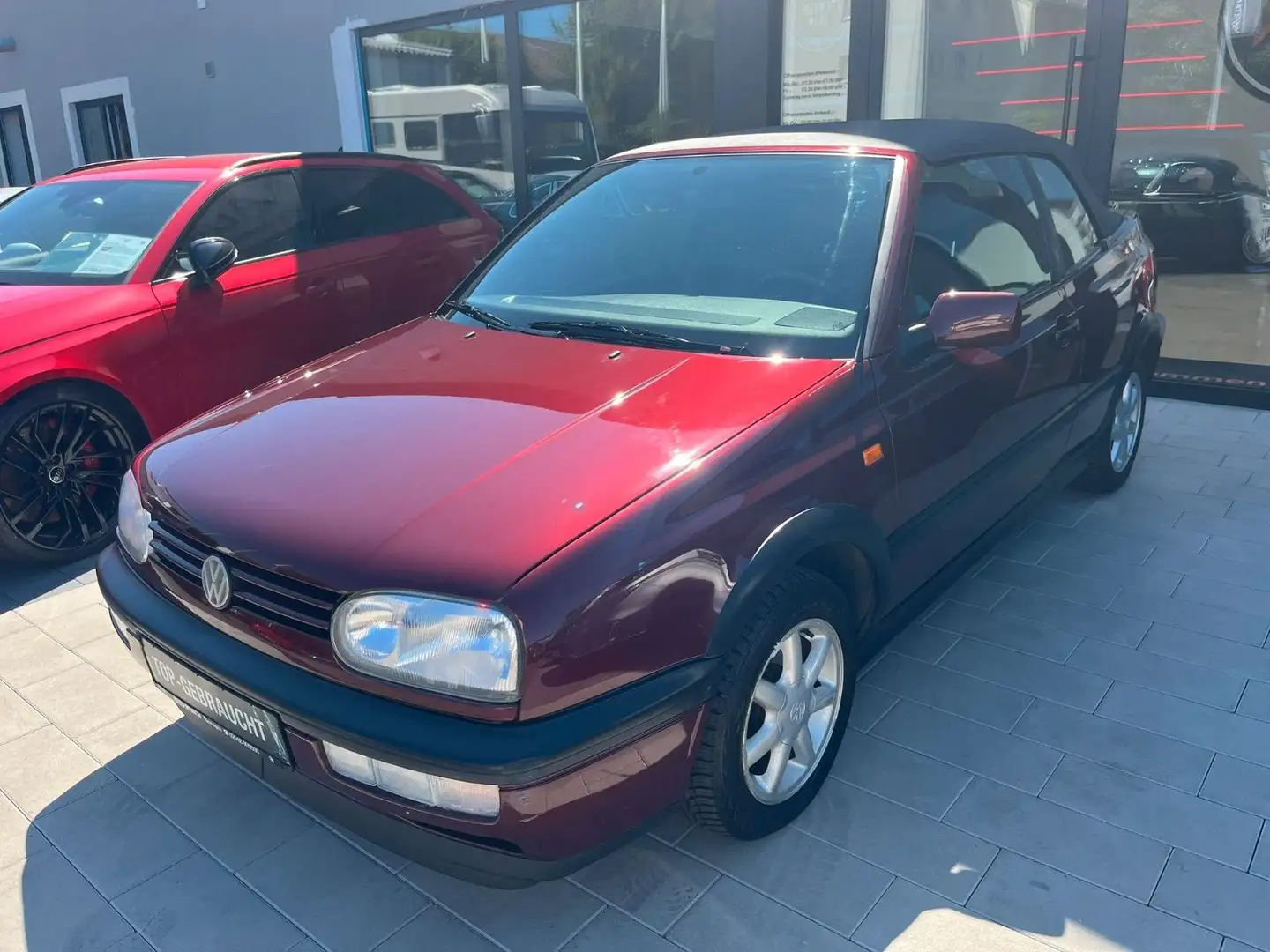 Volkswagen Golf 3 Cabriolet*1.Hand*elktr. Verdeck Rouge - 1