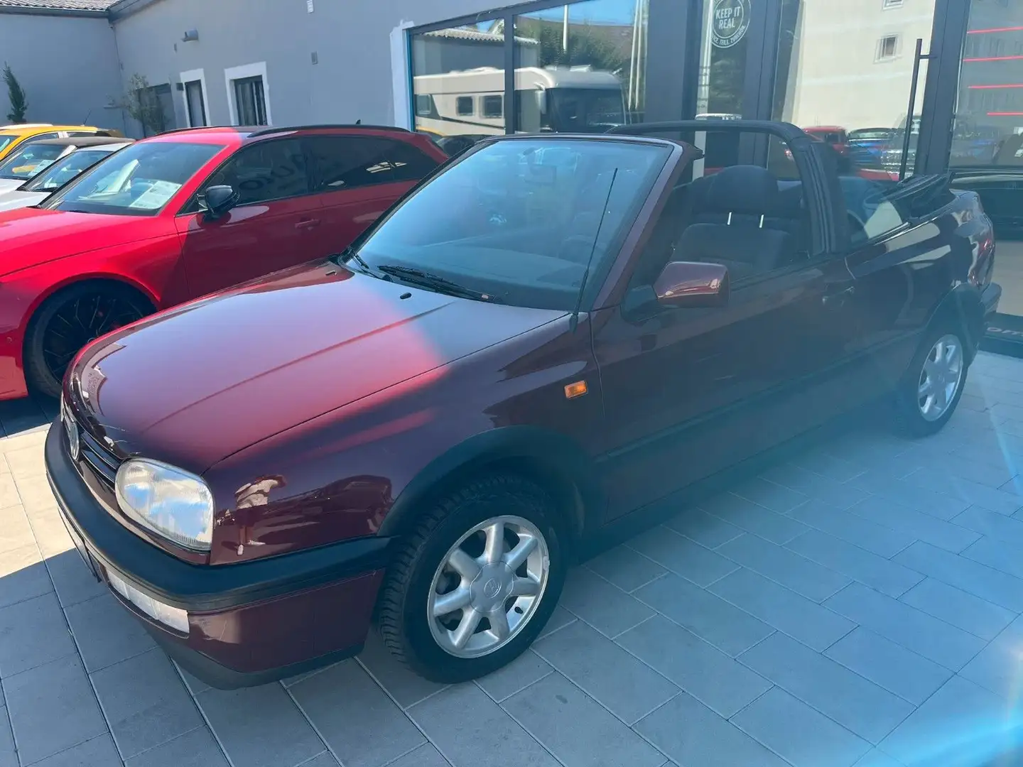 Volkswagen Golf 3 Cabriolet*1.Hand*elktr. Verdeck Rouge - 2