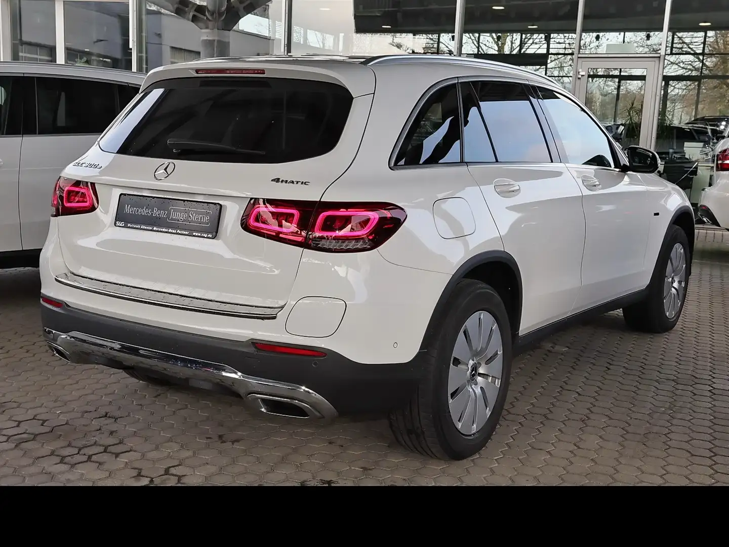 Mercedes-Benz GLC 300 e 4M AHK+KAMERA+CARPLAY+MBUX+LED+18 ZOLL Blanc - 2