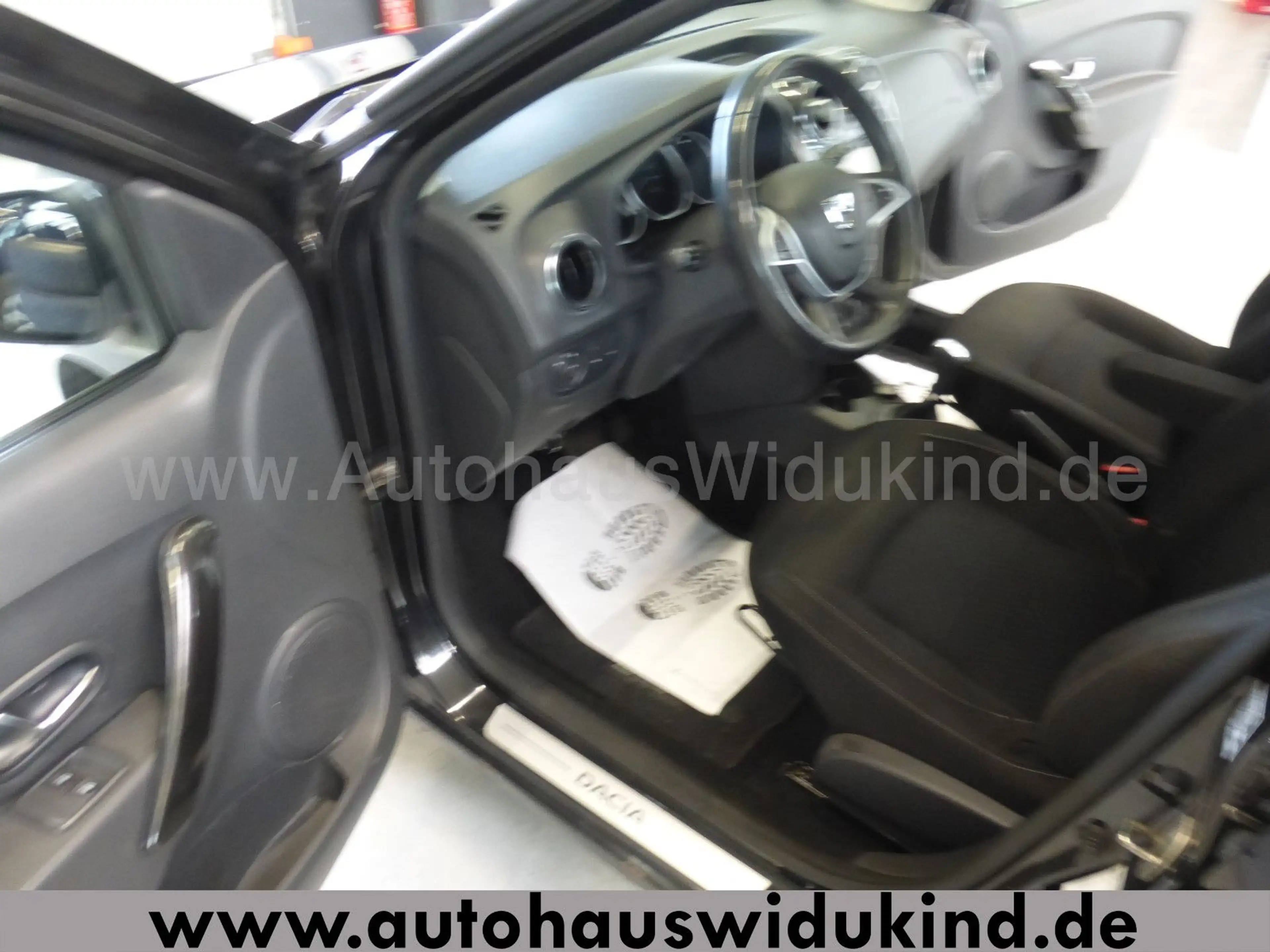 Dacia Logan II Kombi Laureate Autom. Navi Kamera 1.Hd — photo 7