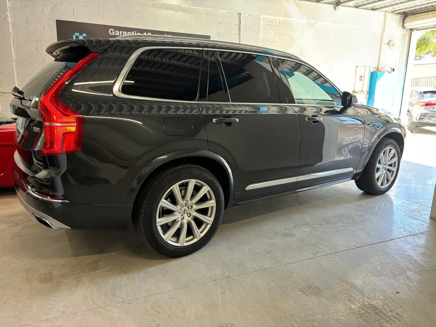 Volvo XC90 D5 AWD 235 ch BA8 7pl Inscription Luxe C/NEUF GAR Grau - 2