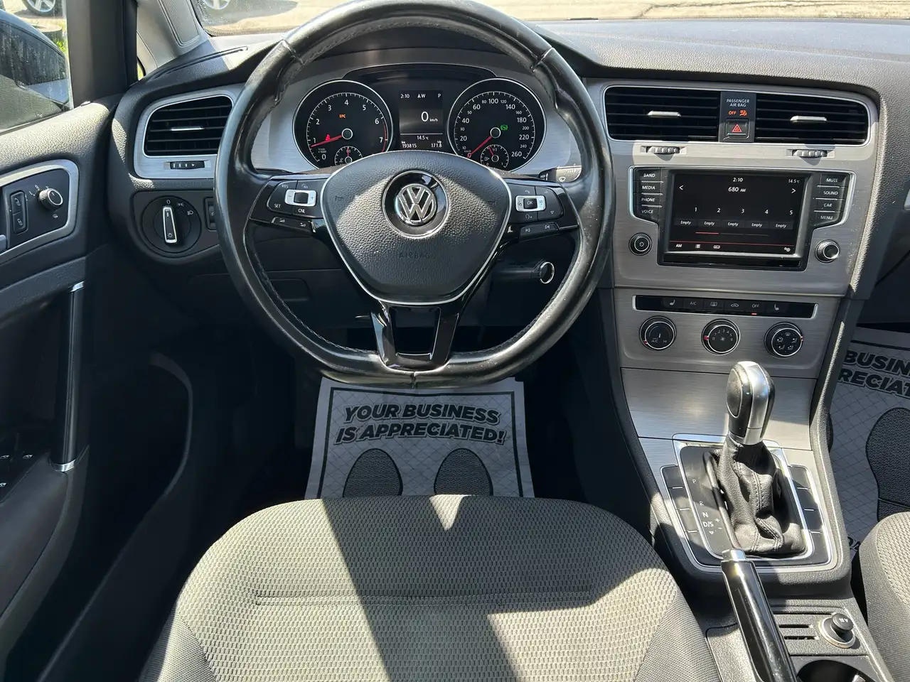 Volkswagen Golf photo Volkswagen Golf
