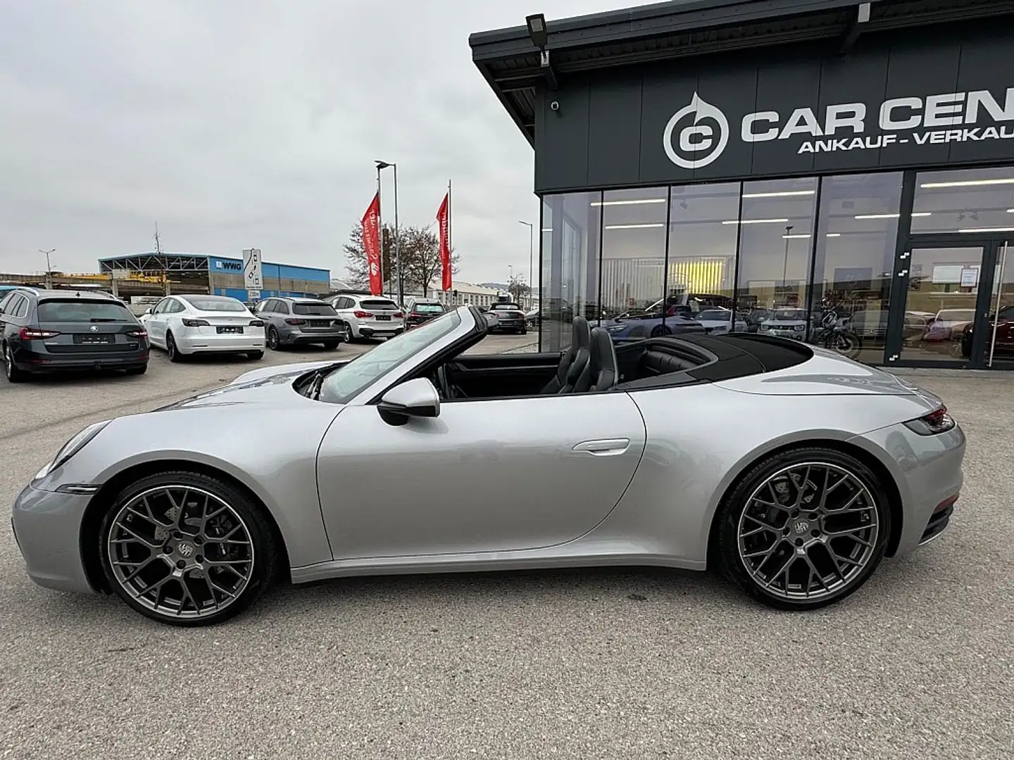 Porsche 911 Carrera 4 Cabrio PDK Grau - 2