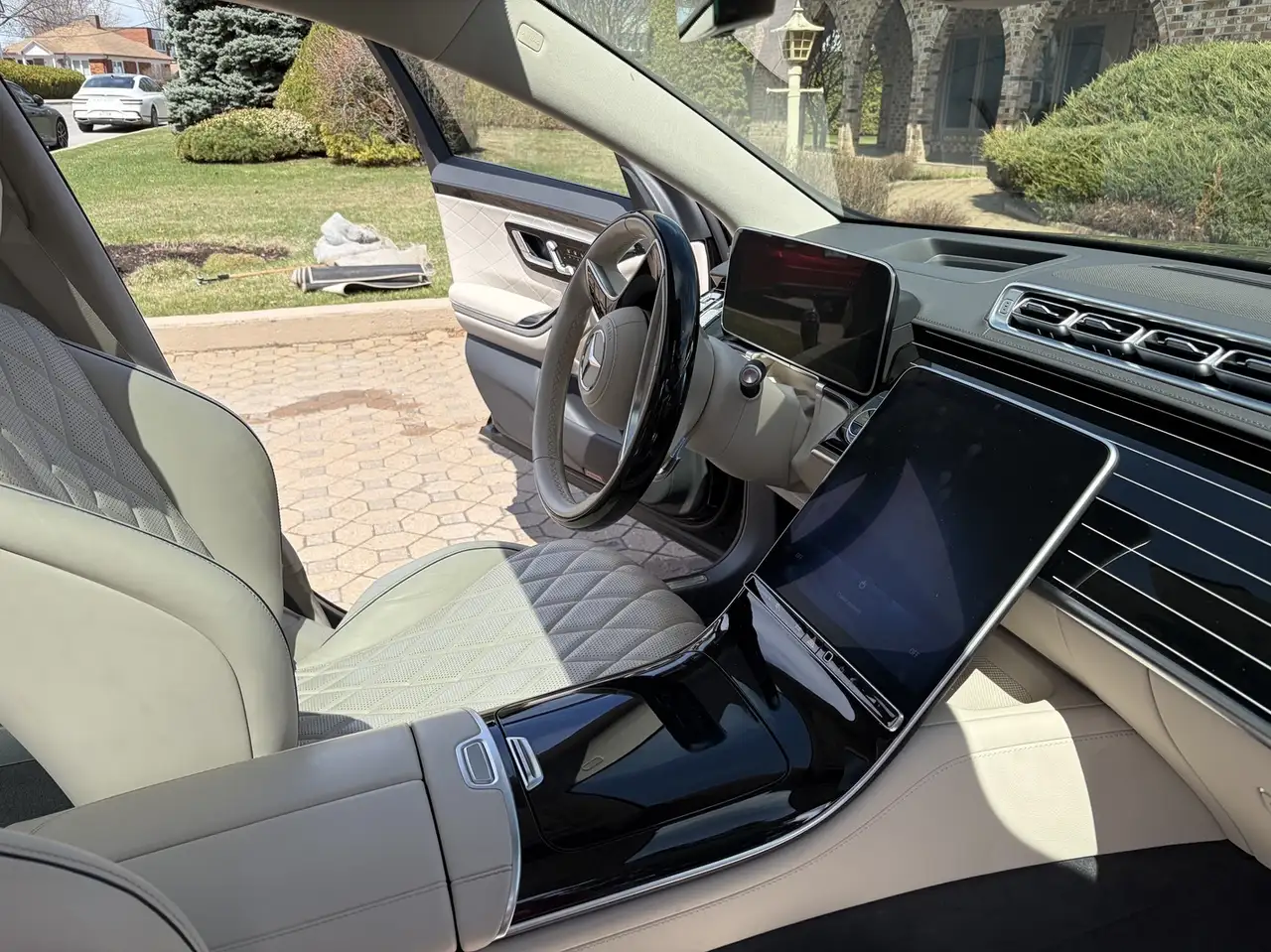 Mercedes-Benz S-Class снимка Mercedes-Benz S-Class