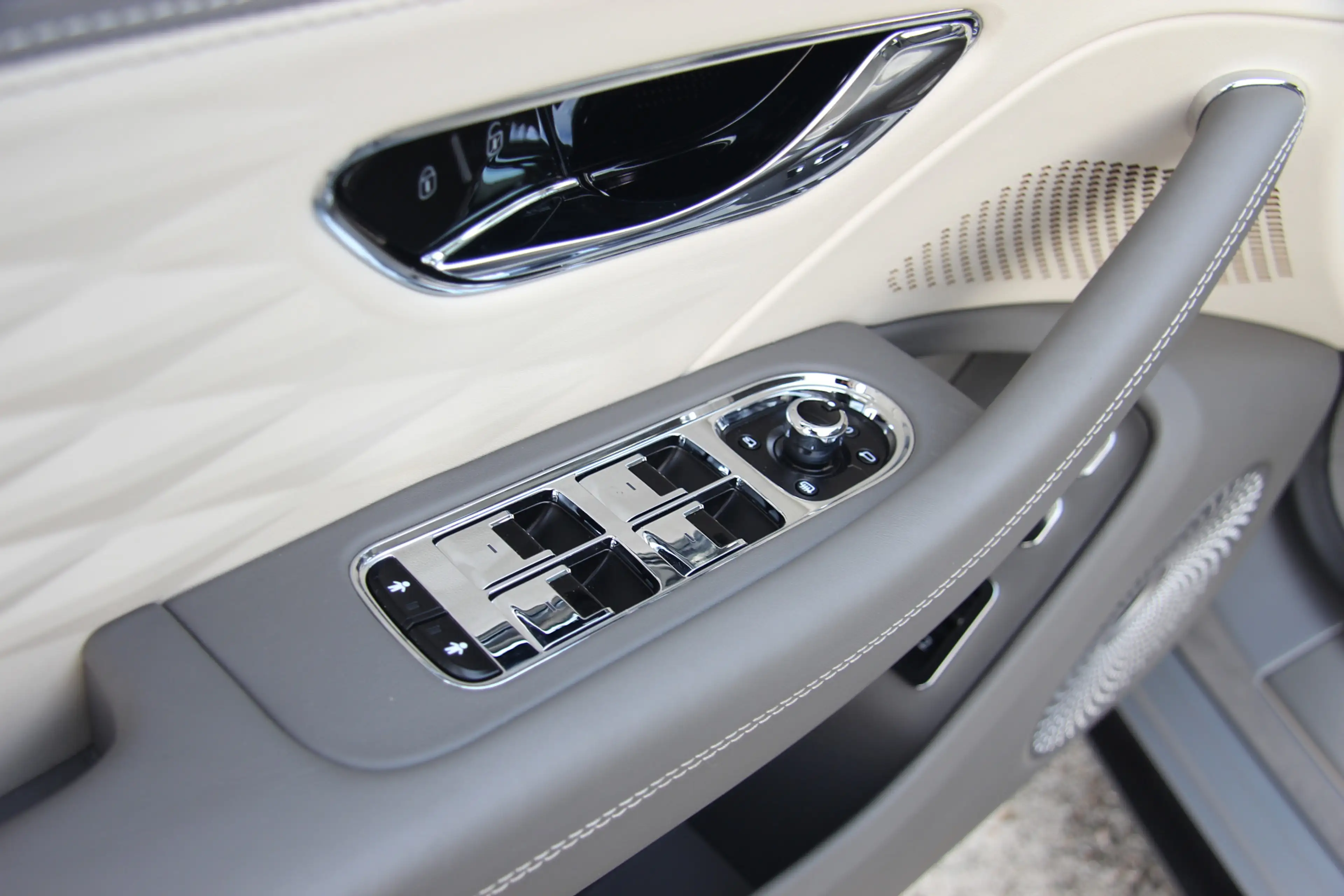 Bentley Flying Spur 2.9 V6 Hybrid | Blackline | Touring | Mulliner Dri — photo 25