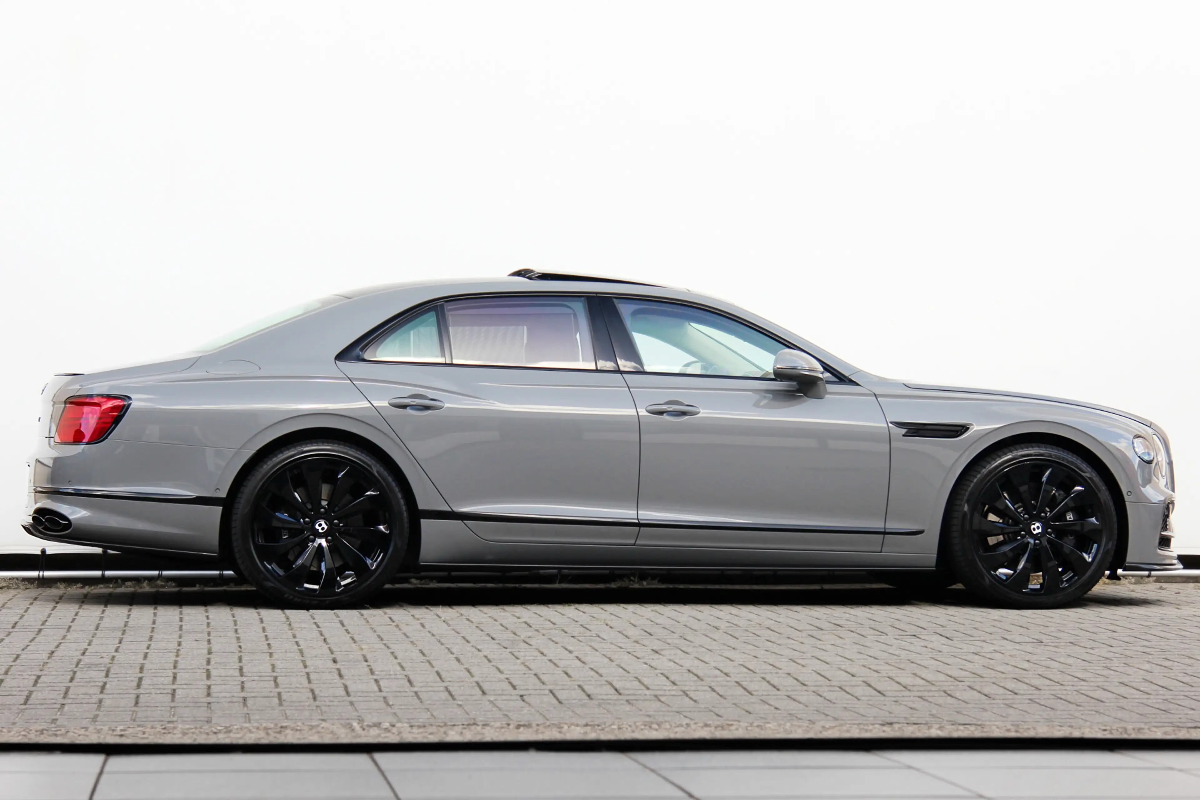 Bentley Flying Spur 2.9 V6 Hybrid | Blackline | Touring | Mulliner Dri — photo 3