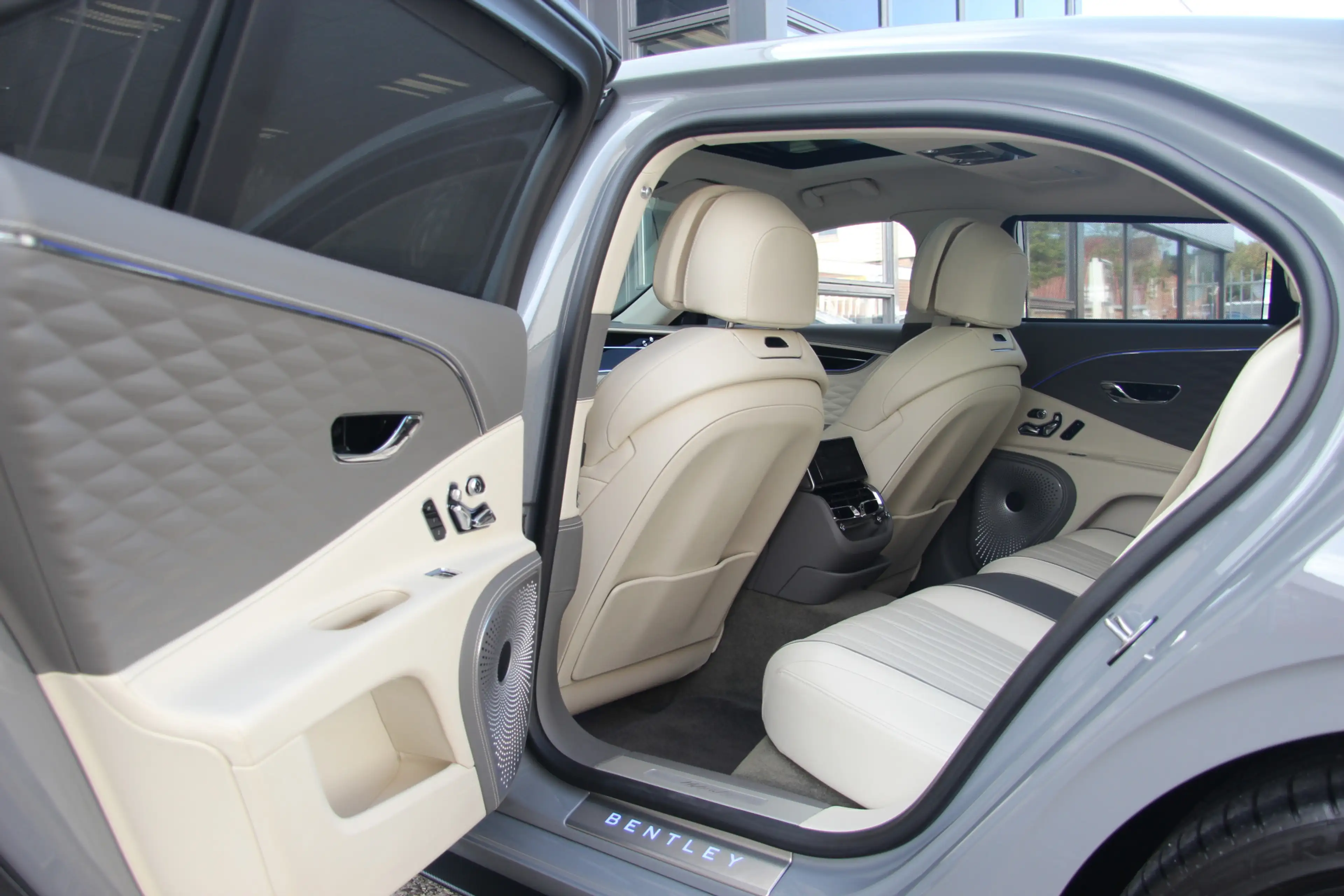 Bentley Flying Spur 2.9 V6 Hybrid | Blackline | Touring | Mulliner Dri — photo 21