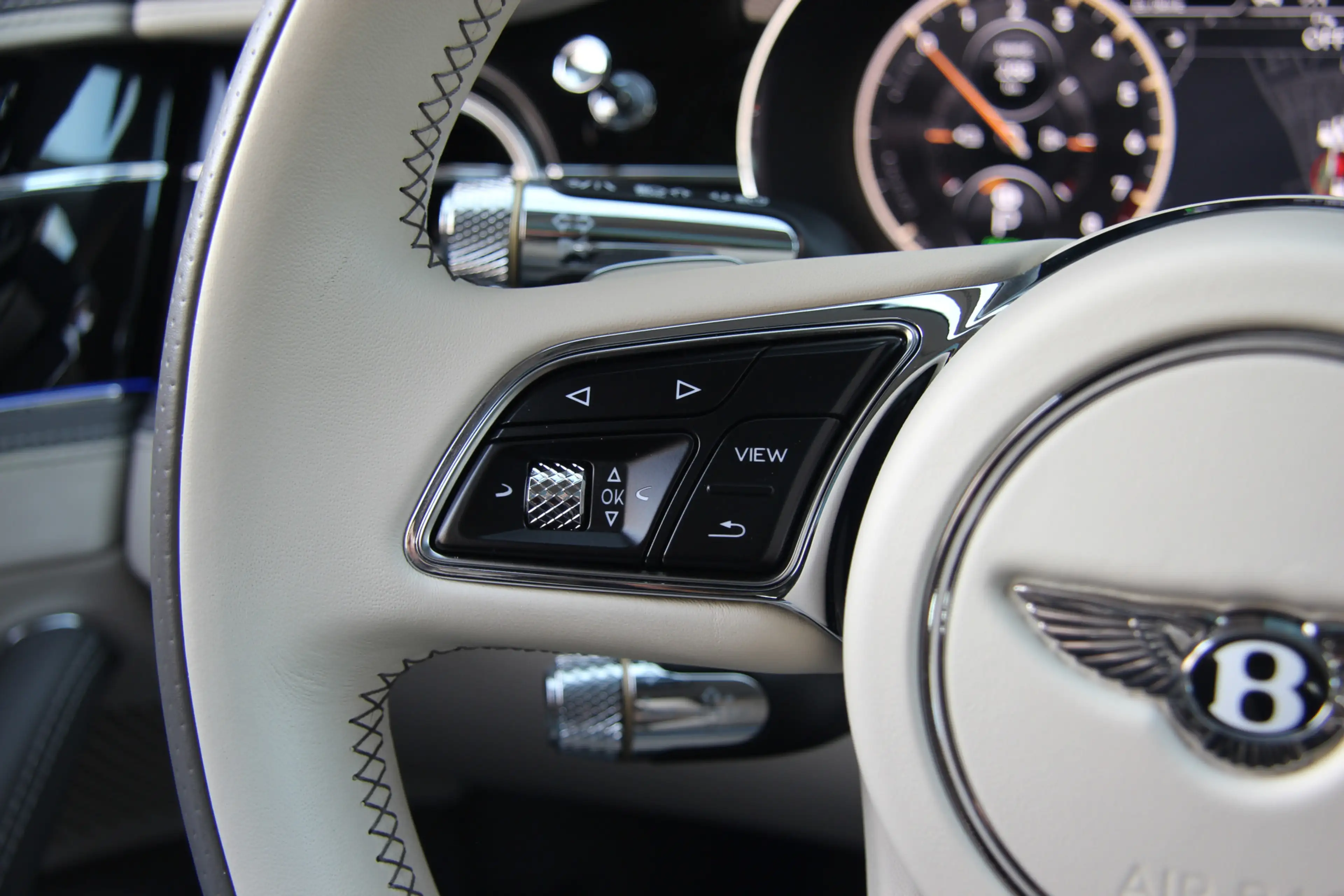 Bentley Flying Spur 2.9 V6 Hybrid | Blackline | Touring | Mulliner Dri — photo 26