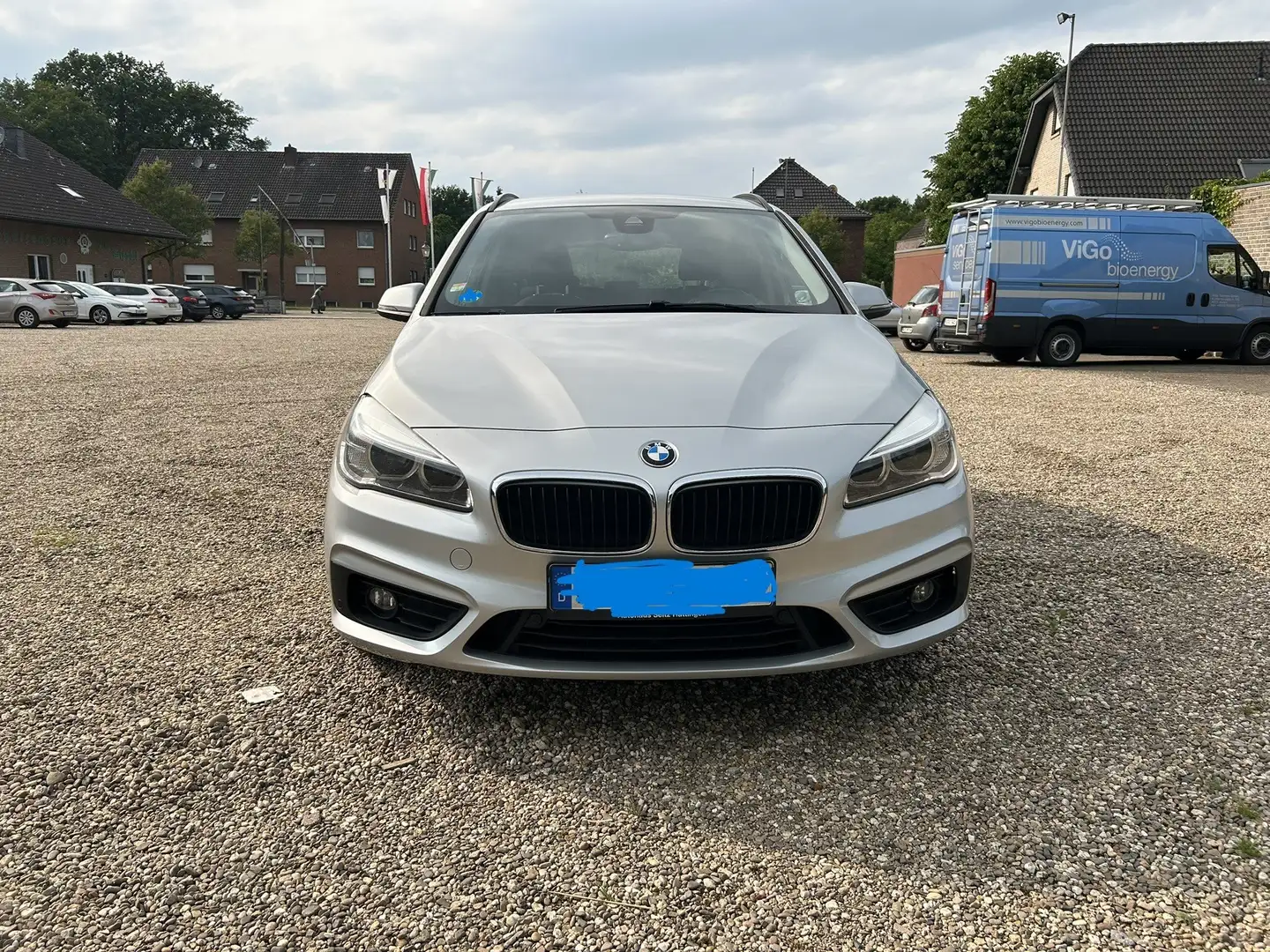BMW 220 220d Active Tourer Aut. Advantage Zilver - 1