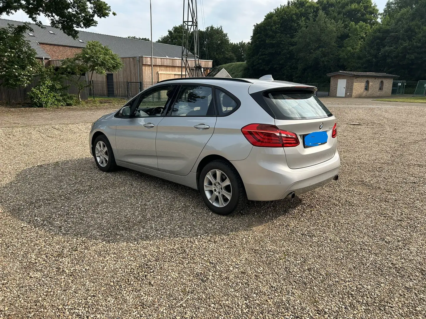 BMW 220 220d Active Tourer Aut. Advantage Zilver - 2
