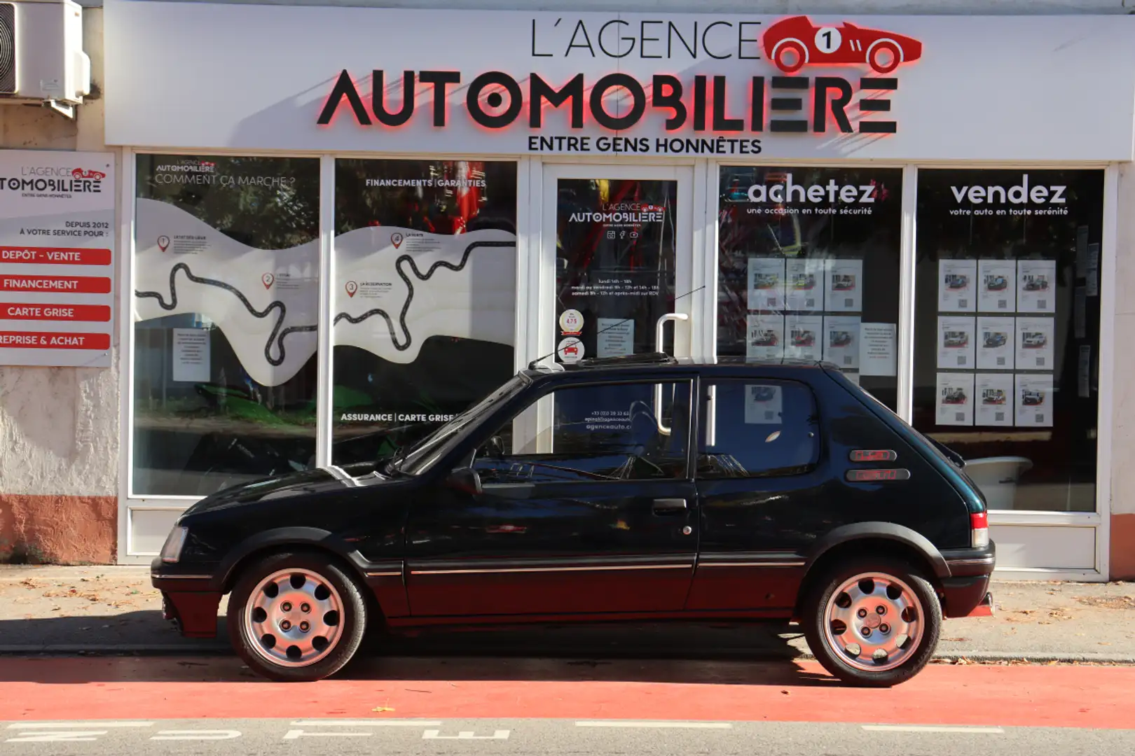 Peugeot 205 GTI 1.9 105 Gentry (Toit ouvrant) Grün - 2