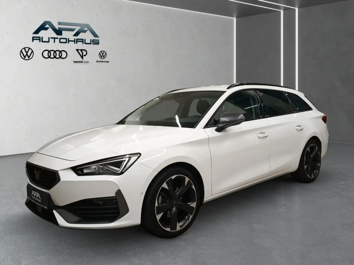 CUPRA Leon ST 1.5 eTSI DSG Navi*LED*RFK*ACC*18Zoll Weiß - 2