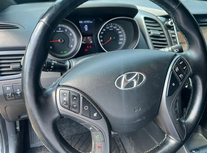 Hyundai i30 1.6 cw blue Passion — photo 9