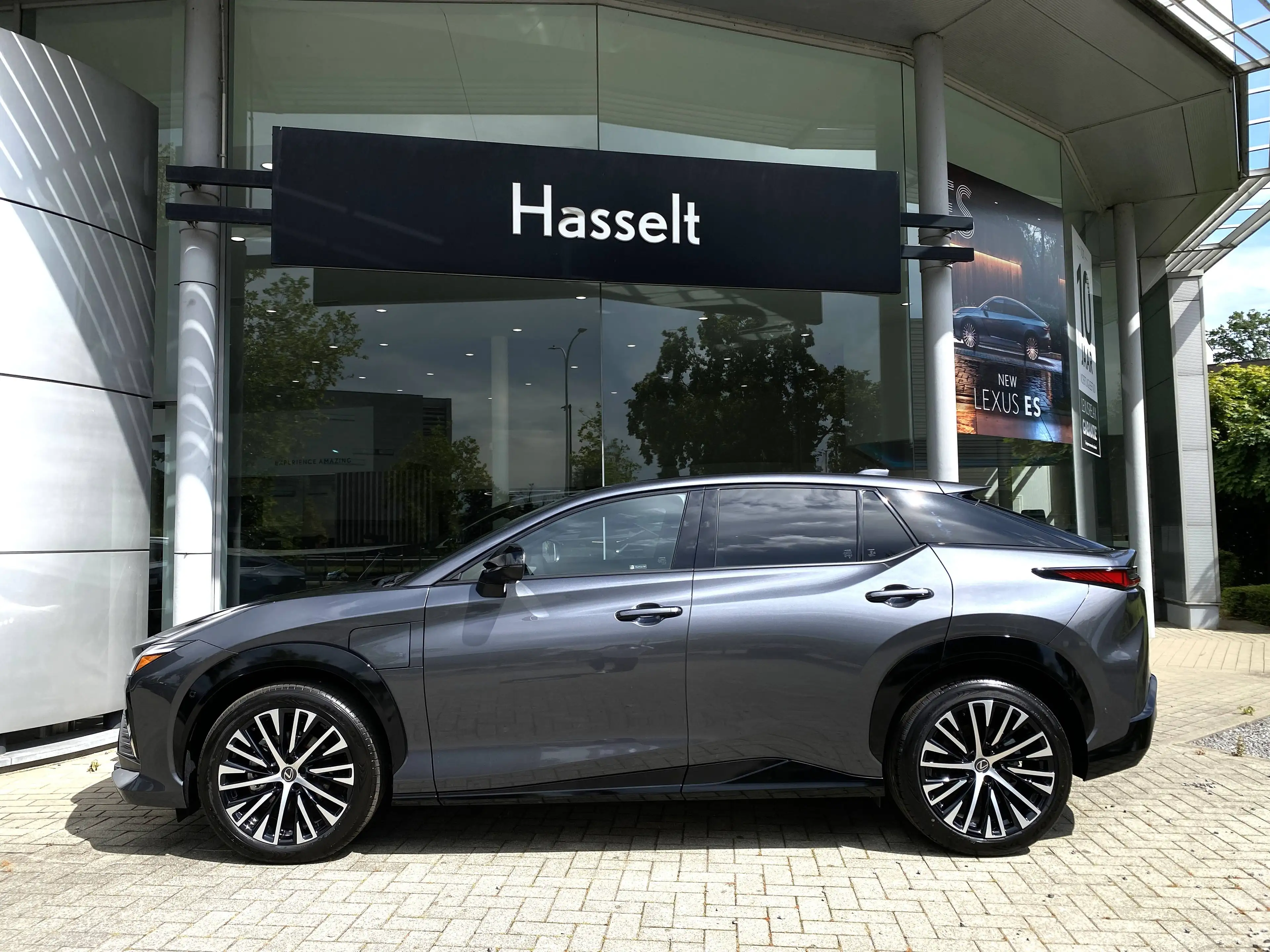 Lexus RZ RZ 350e 77 kWh FWD Privilege Line — photo 4
