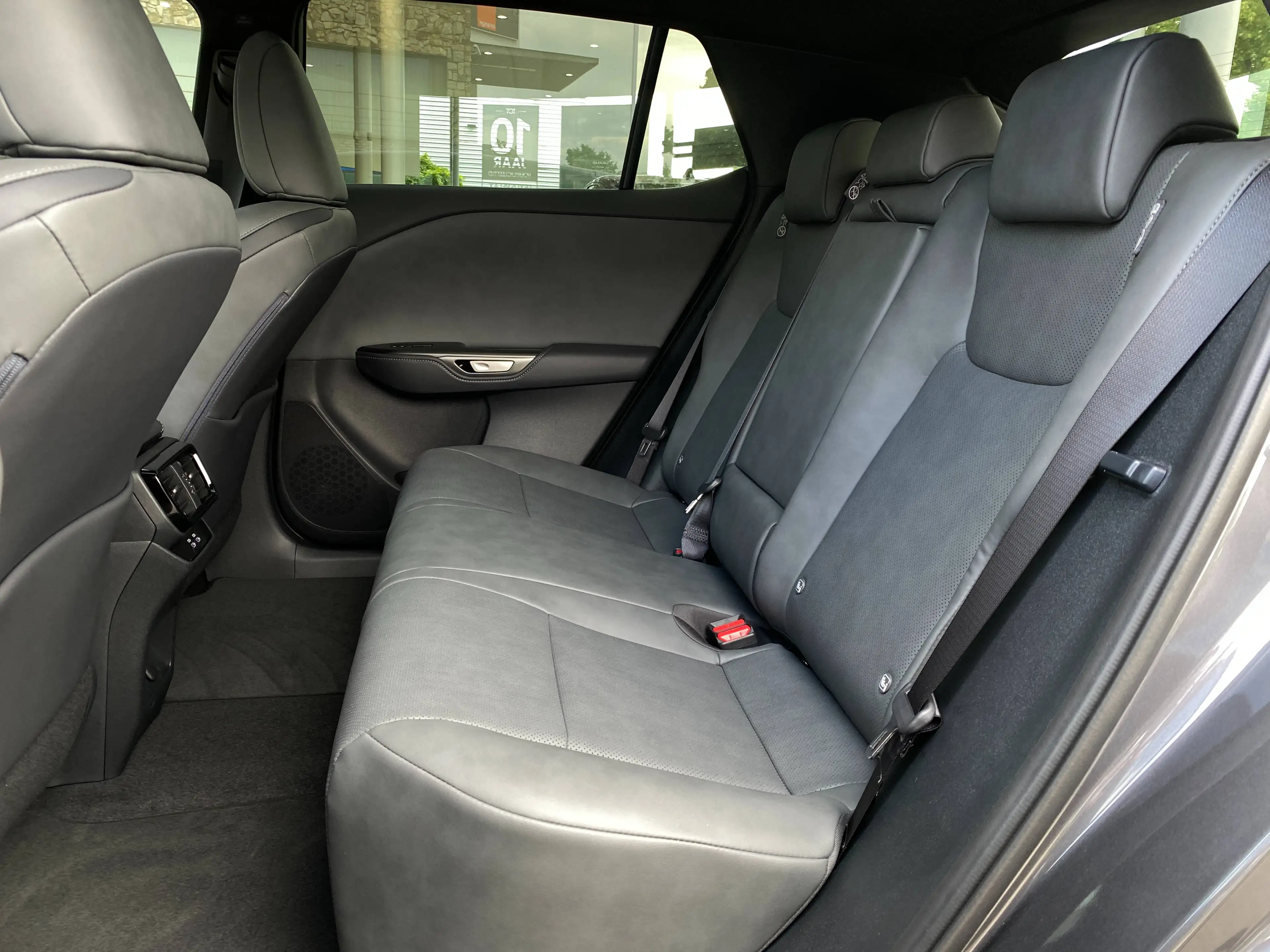 Lexus RZ RZ 350e 77 kWh FWD Privilege Line — photo 11