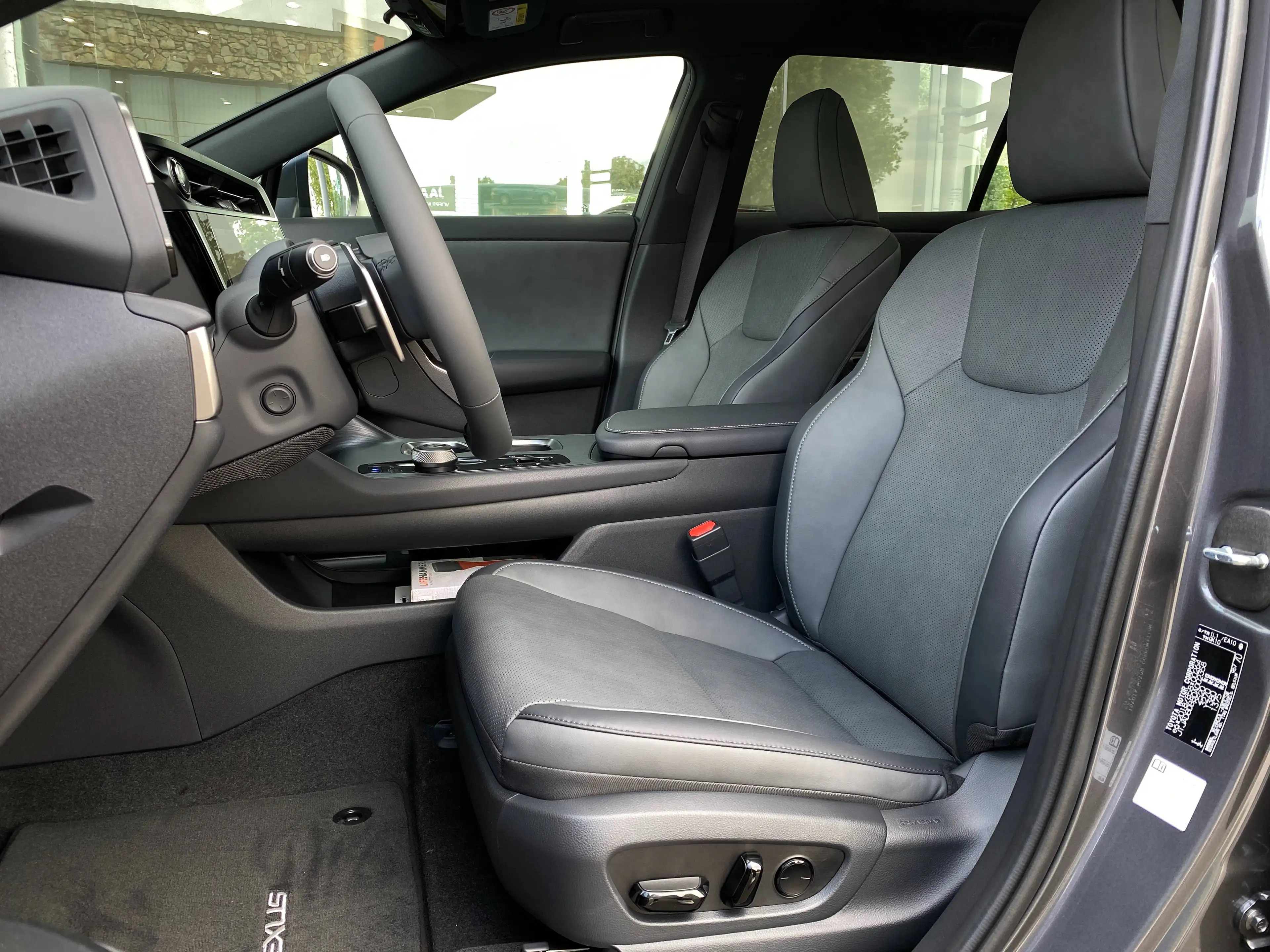 Lexus RZ RZ 350e 77 kWh FWD Privilege Line — photo 10