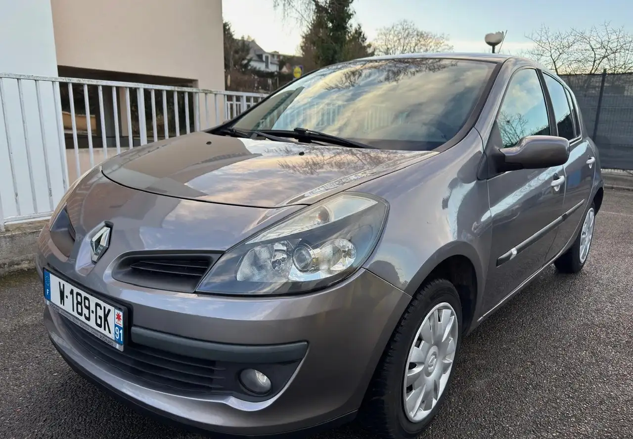 Renault Clio 3 1.2 16V 75  Expression PACK CLIM. TBEG