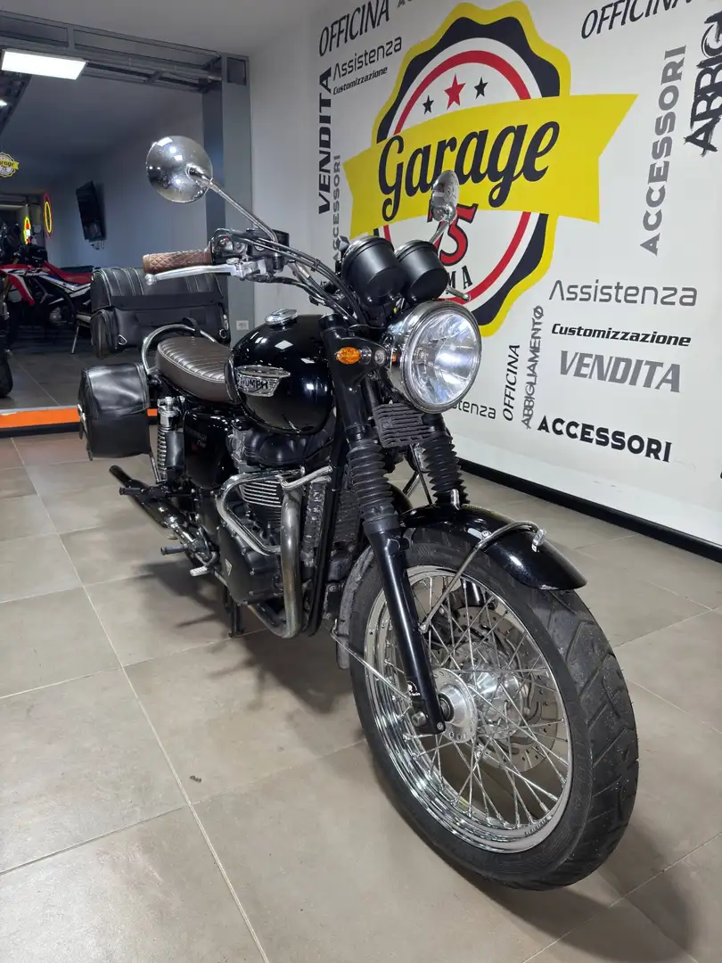 Triumph Bonneville T100 Zwart - 2
