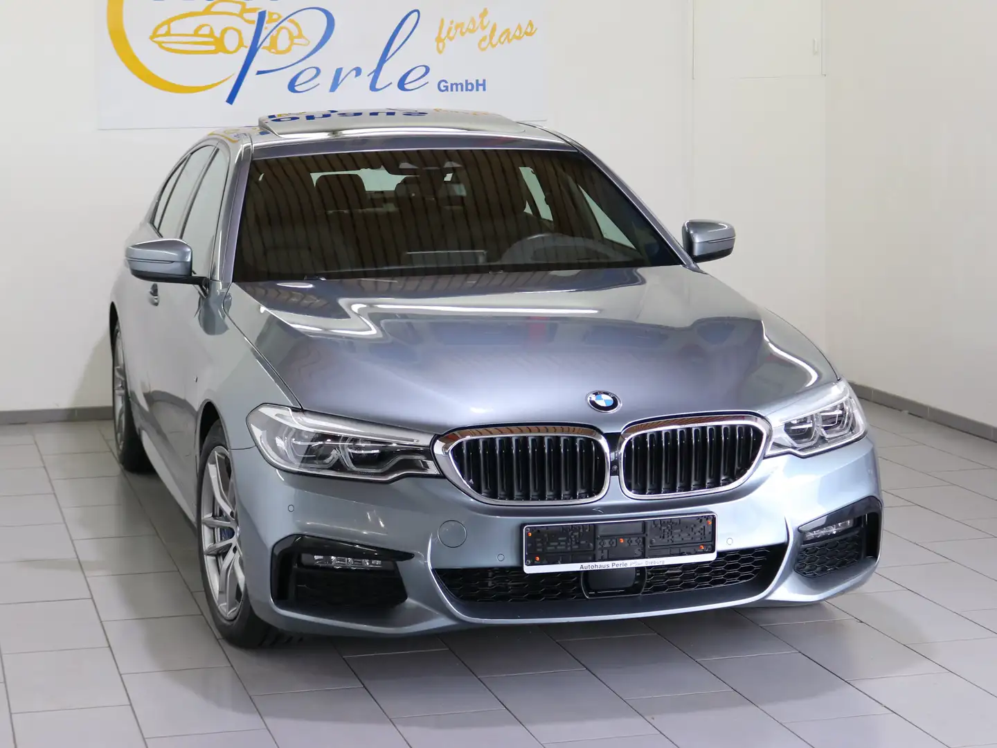 BMW 540 D XDRIVE M-PAKET "BOWERS&WILKINS"S-DACH"DRIV+"360" Grau - 1