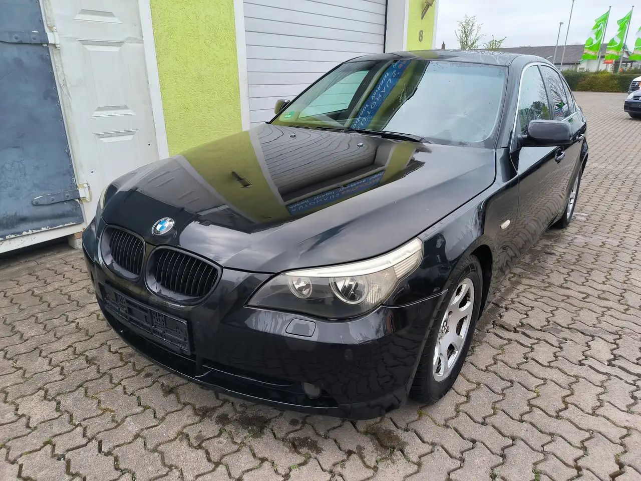 BMW 523