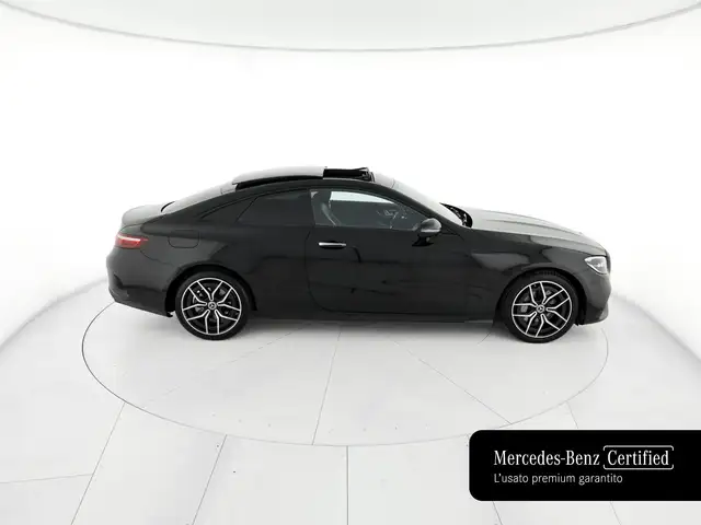 Mercedes-Benz E-Class view 5
