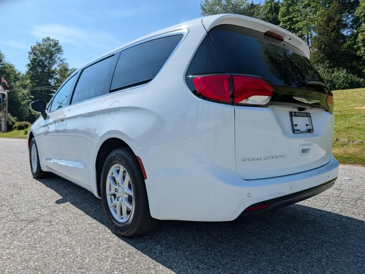 Chrysler Grand Caravan снимка Chrysler Grand Caravan