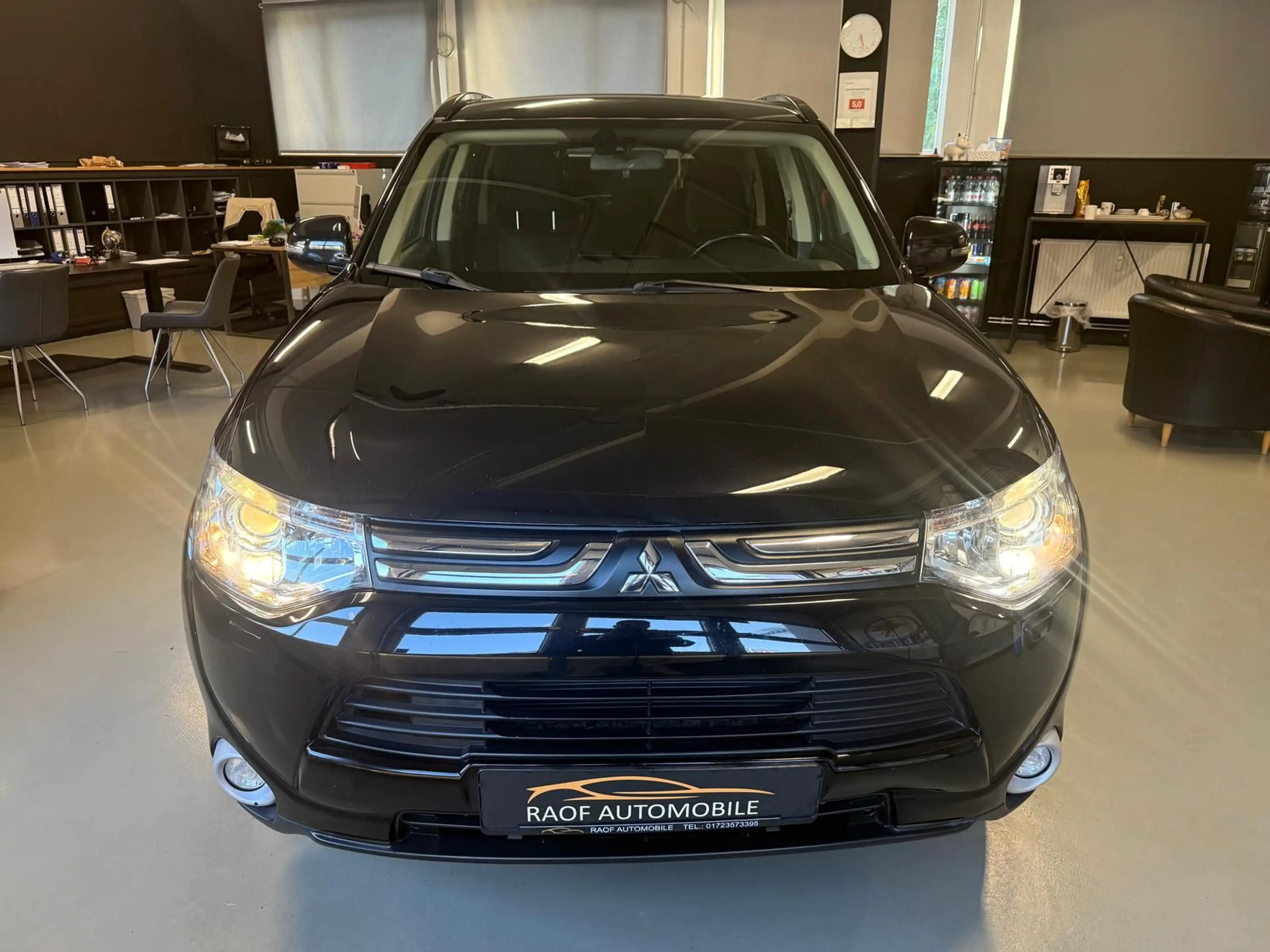 Mitsubishi Outlander 4WD 2.2 D 7-SITZER AHK XENON TEMPOMAT — photo 3