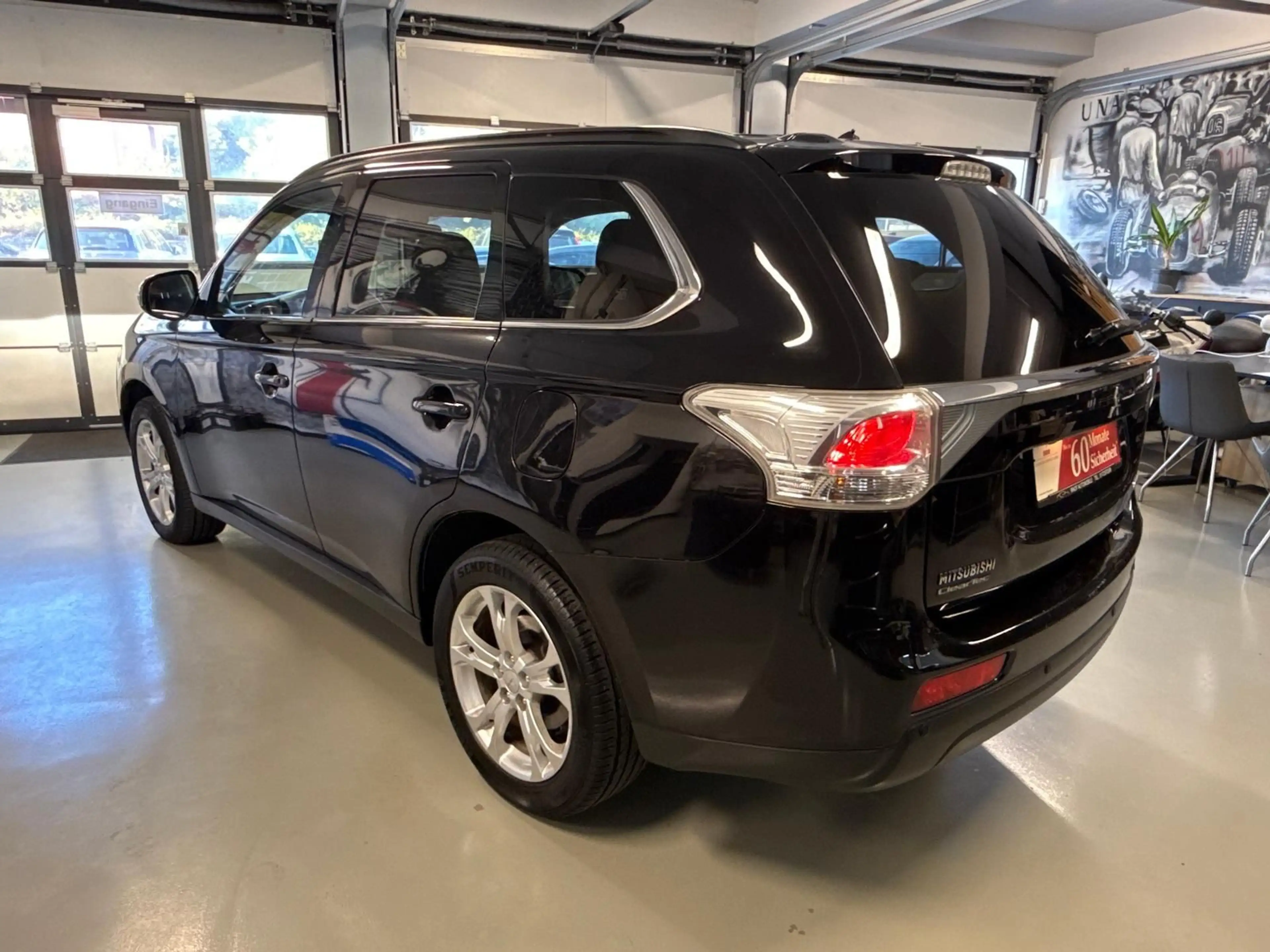Mitsubishi Outlander 4WD 2.2 D 7-SITZER AHK XENON TEMPOMAT — photo 8