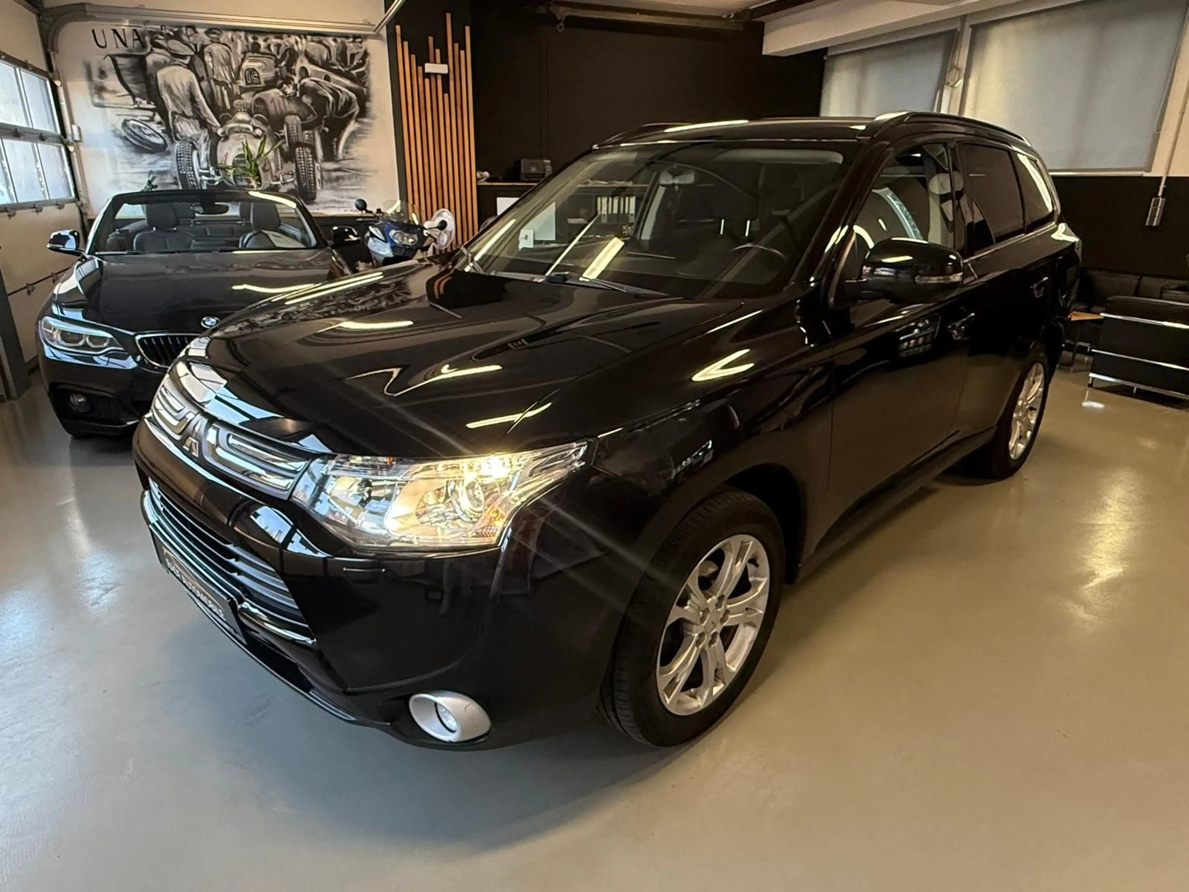 Mitsubishi Outlander 4WD 2.2 D 7-SITZER AHK XENON TEMPOMAT — photo 2