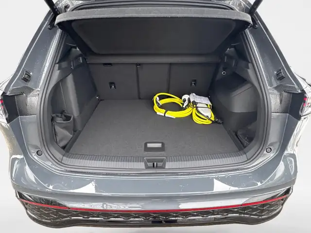 Volkswagen Tiguan R-Line People PLUG-IN+PANO+AHK+HD MATRIX+NAVI+B... Ansicht 31