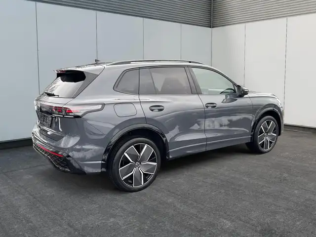Volkswagen Tiguan R-Line People PLUG-IN+PANO+AHK+HD MATRIX+NAVI+B... Ansicht 6