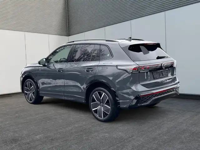 Volkswagen Tiguan R-Line People PLUG-IN+PANO+AHK+HD MATRIX+NAVI+B... Ansicht 4