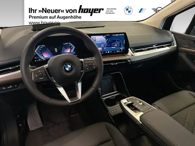 BMW 2 Series view 4