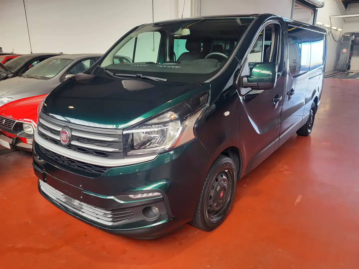 Renault Trafic Trafic BY FIAT dCi 120 8 PLACES PANORAMA Зелений - 1