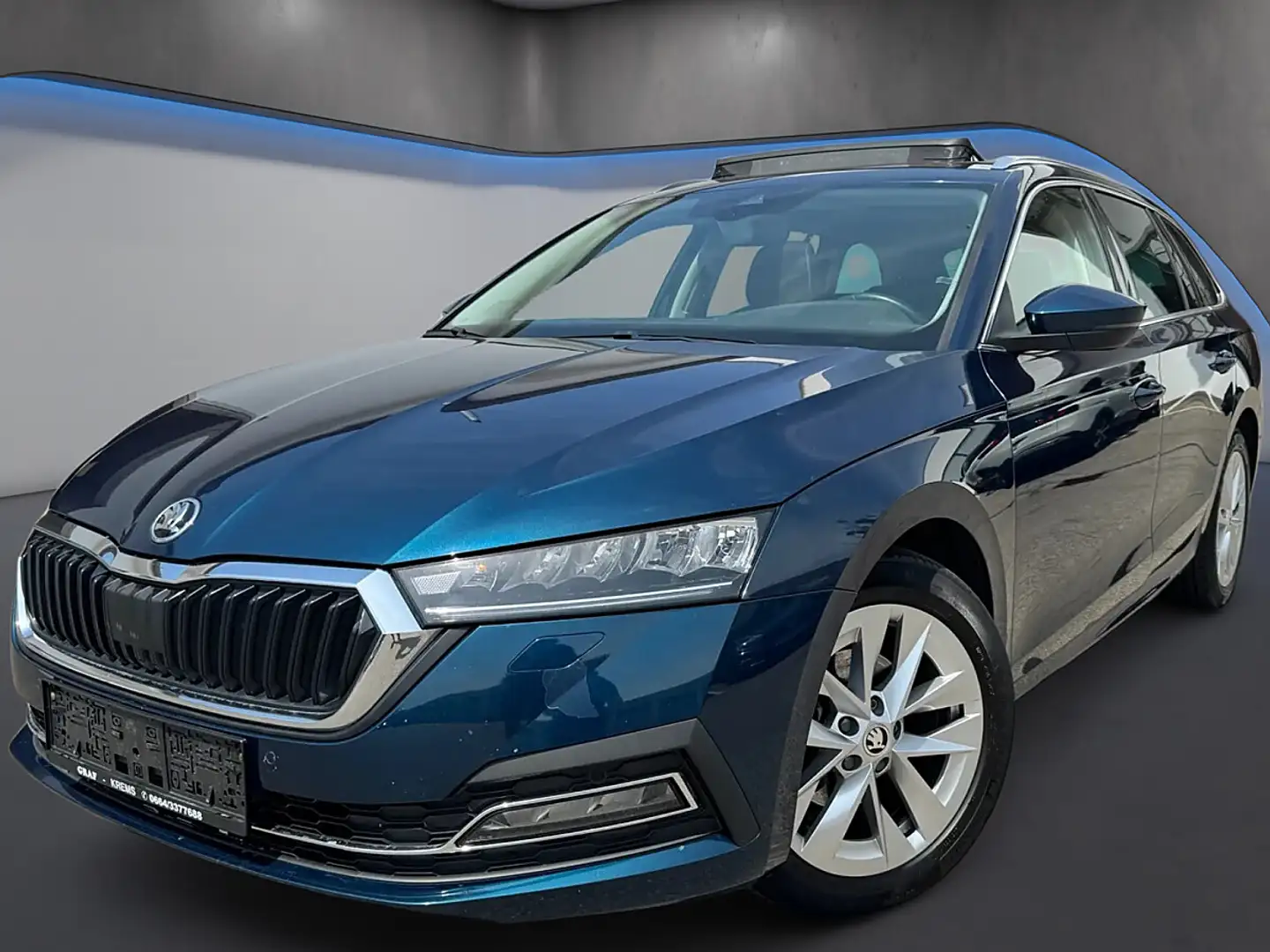 Skoda Octavia Combi 2,0 TDI *Panorama*Kamera*Virtual* Blau - 1