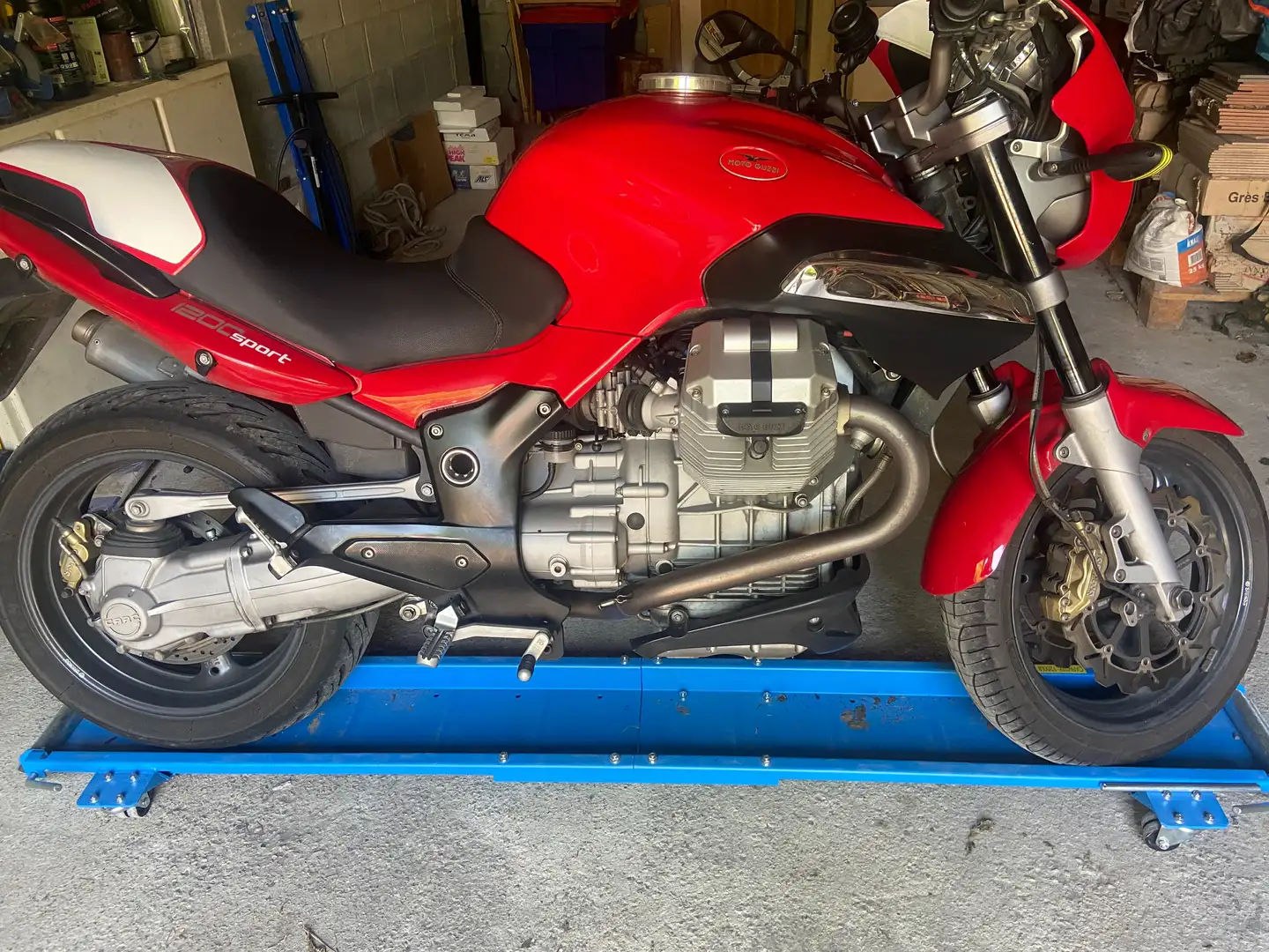 Moto Guzzi 1200 Sport Roşu - 1