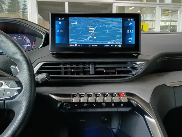 Peugeot 3008 view 12