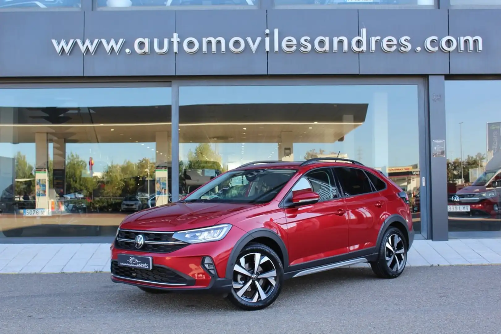 Volkswagen Taigo 1.0 TSI Más DSG 85kW Rojo - 1