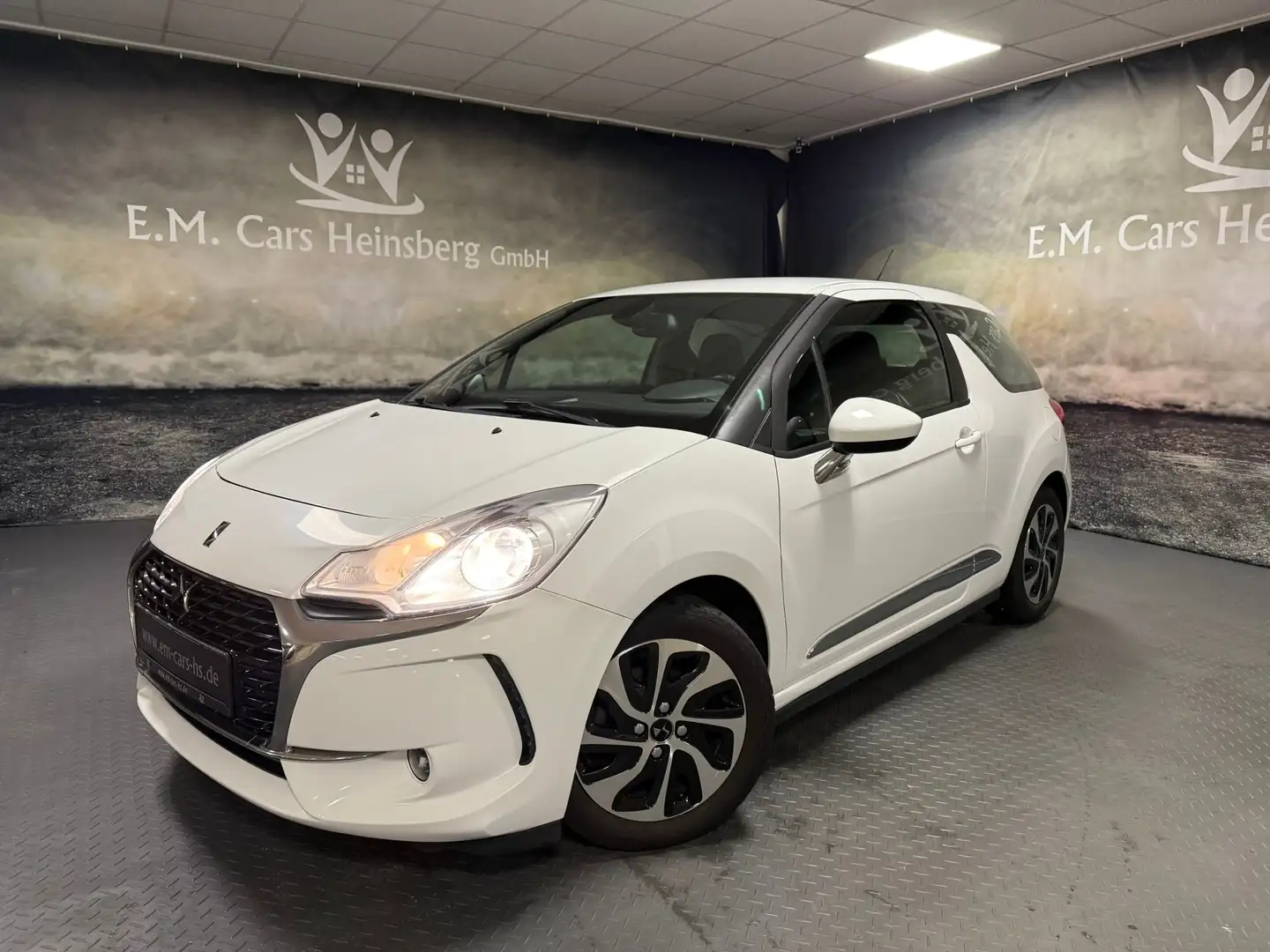 Citroen DS3 1.6 BlueHDi Navi Klima 1.H MwSt Weiß - 2