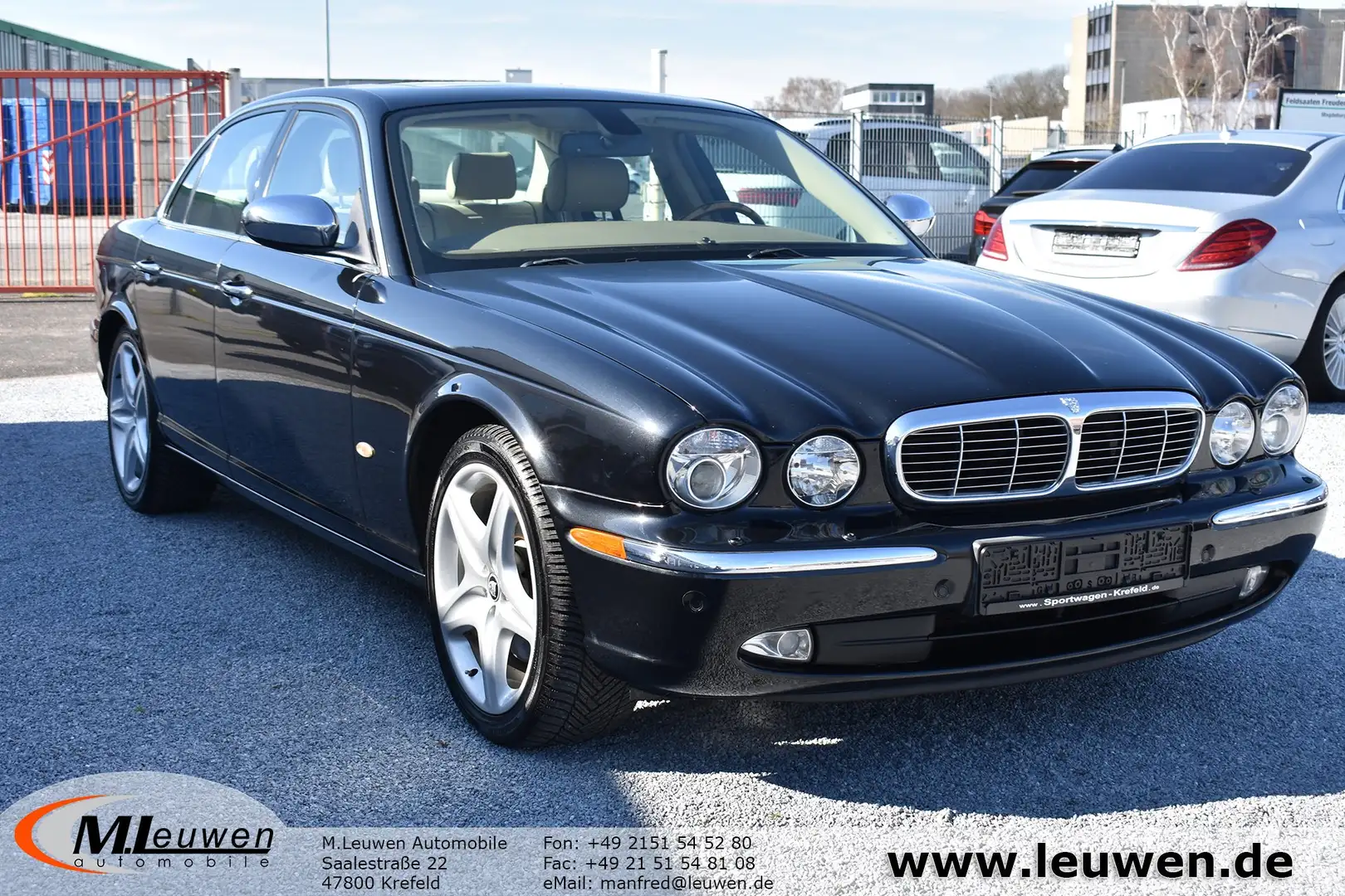Jaguar XJ6 2.7 Diesel Executive *GSD*LEDER*NAVI*XENON*19" ALU Negru - 2
