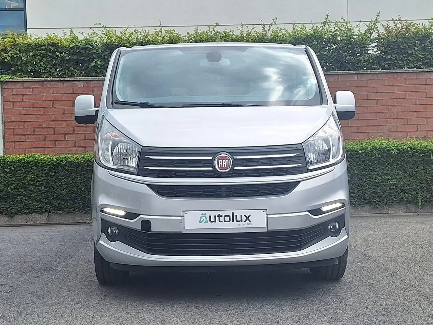 Fiat Talento 9PLACES - 2PORTES LATERALES - 22.306 € HTVA Gris - 2