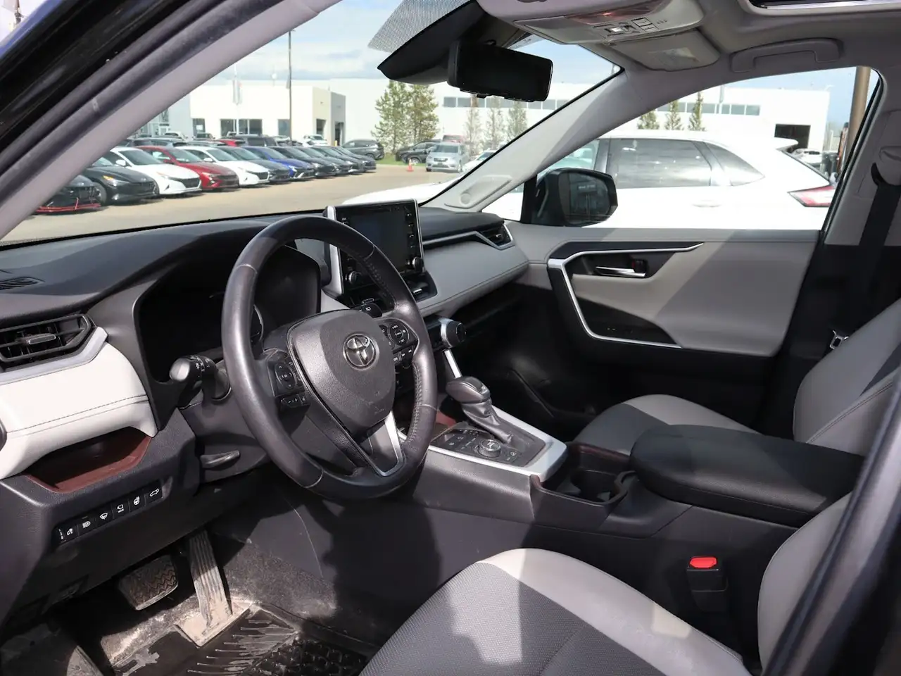 Toyota RAV 4 снимка Toyota RAV 4
