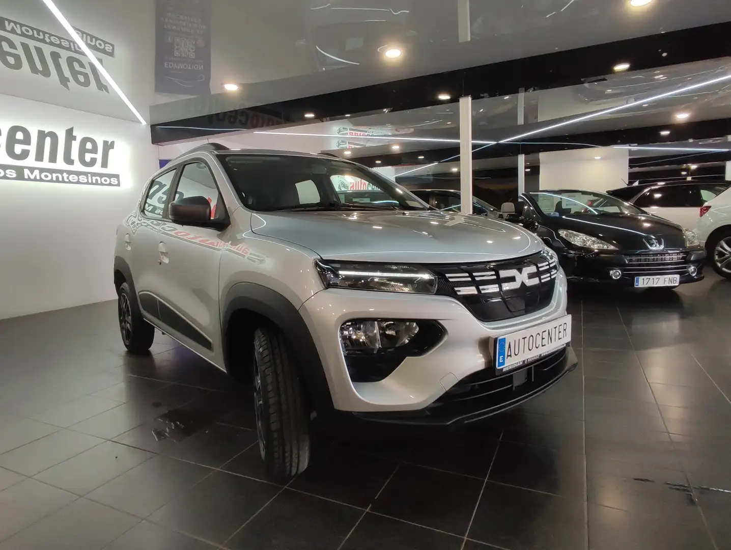 Dacia Spring Electric Expression 45 33kW Grau - 2