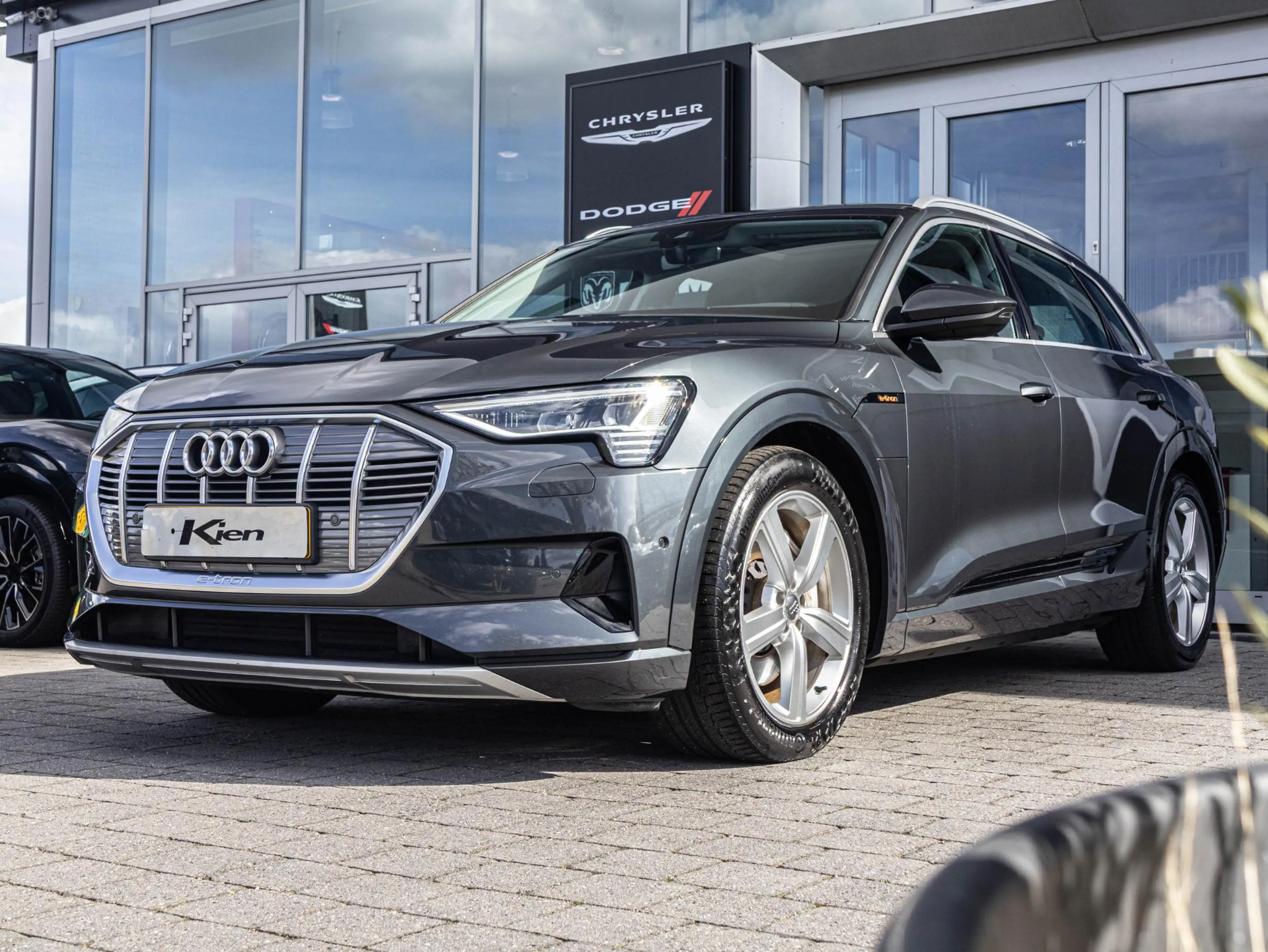 Audi e-tron e-tron 50 quattro Launch edition plus 71 kWh | SOH — photo 21