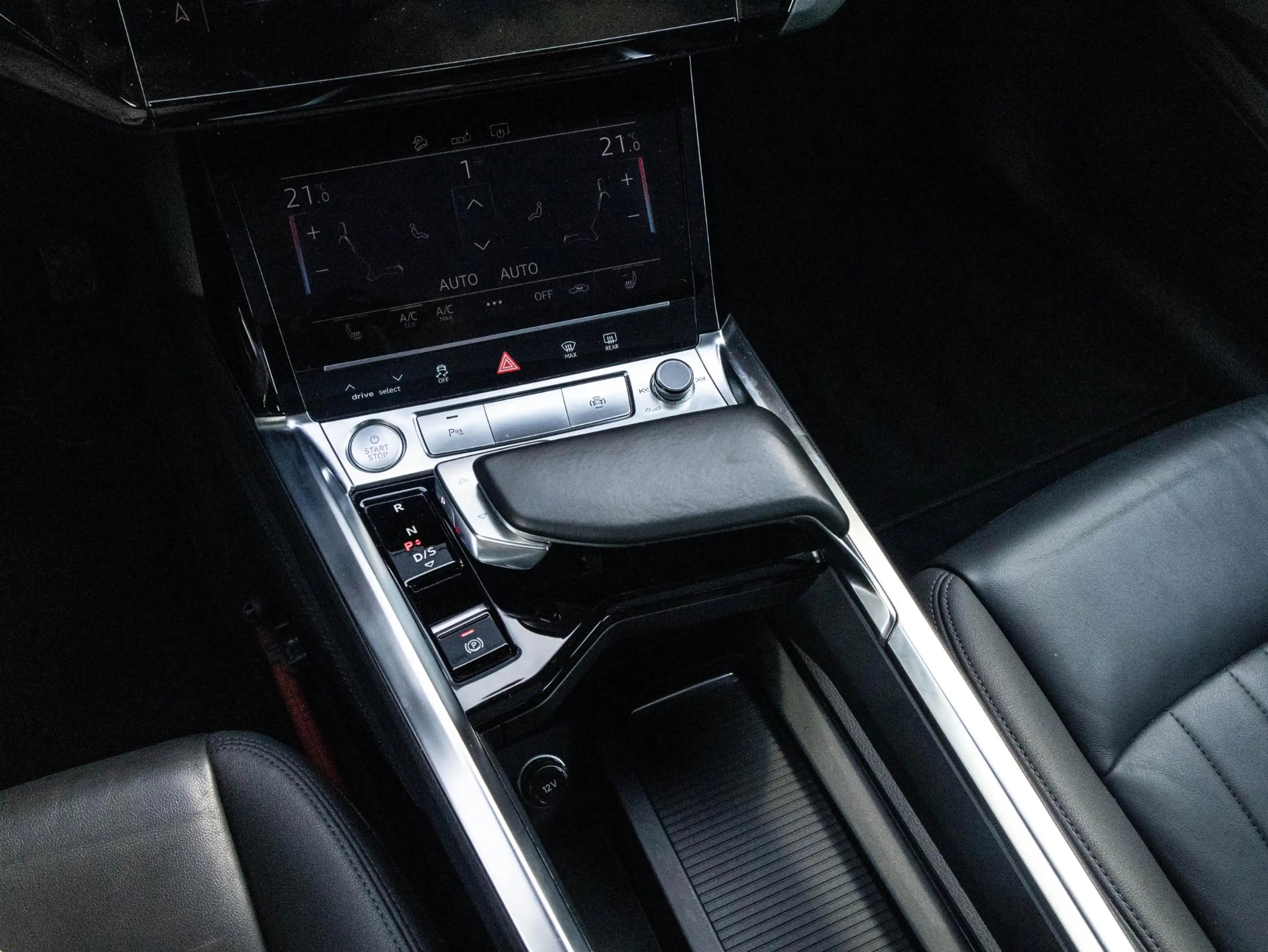 Audi e-tron e-tron 50 quattro Launch edition plus 71 kWh | SOH — photo 31