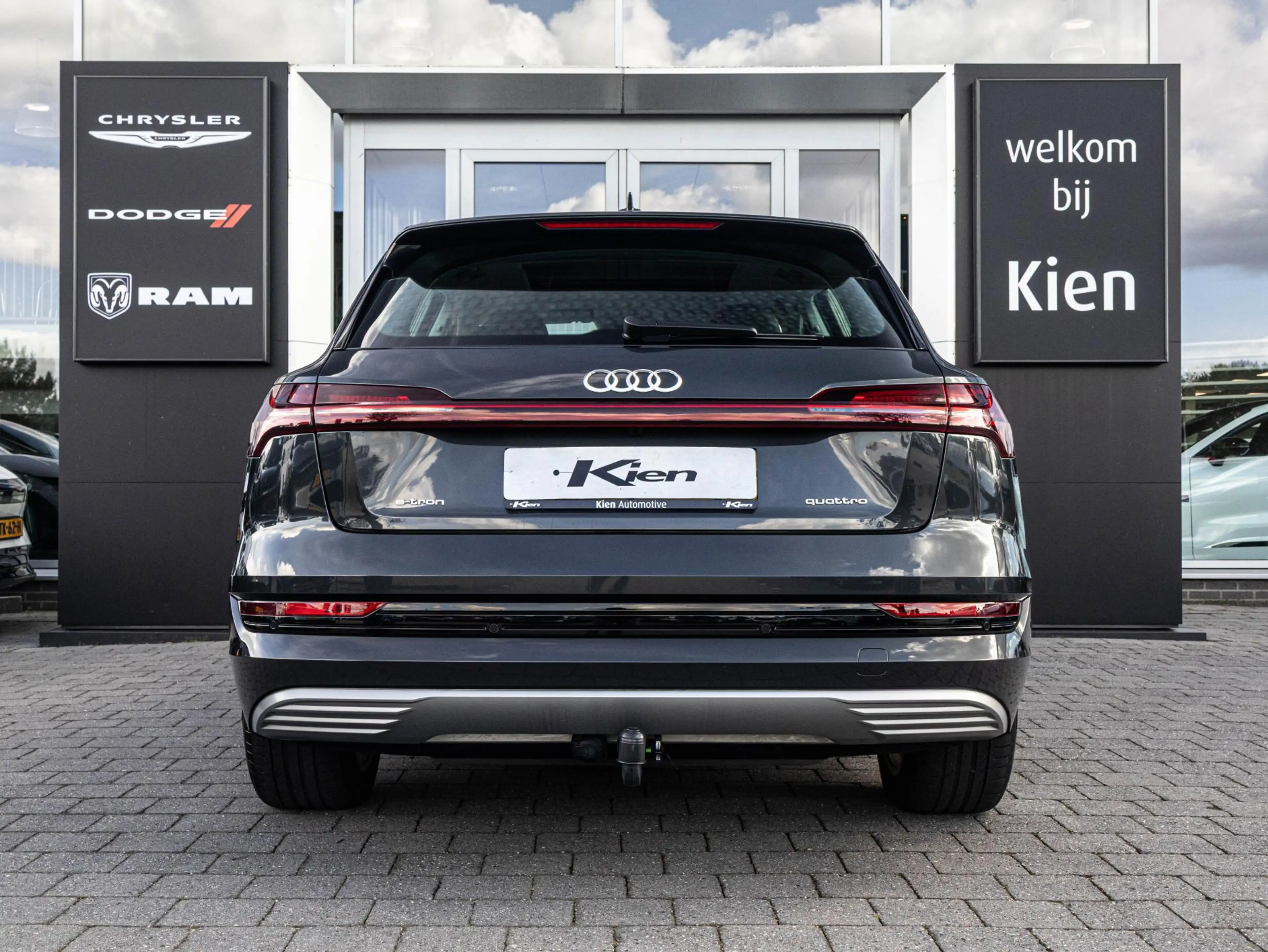 Audi e-tron e-tron 50 quattro Launch edition plus 71 kWh | SOH — photo 22