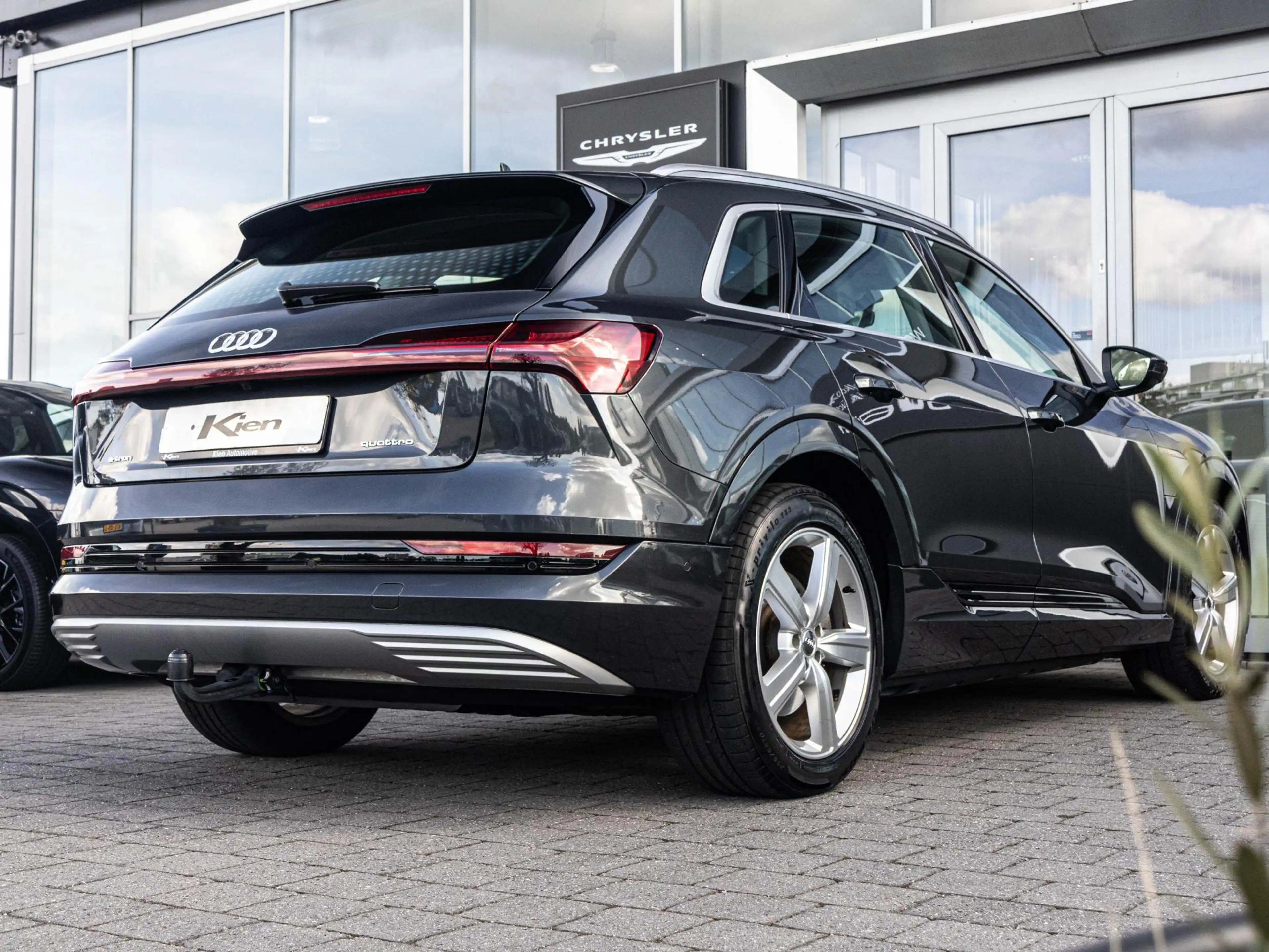 Audi e-tron e-tron 50 quattro Launch edition plus 71 kWh | SOH — photo 5