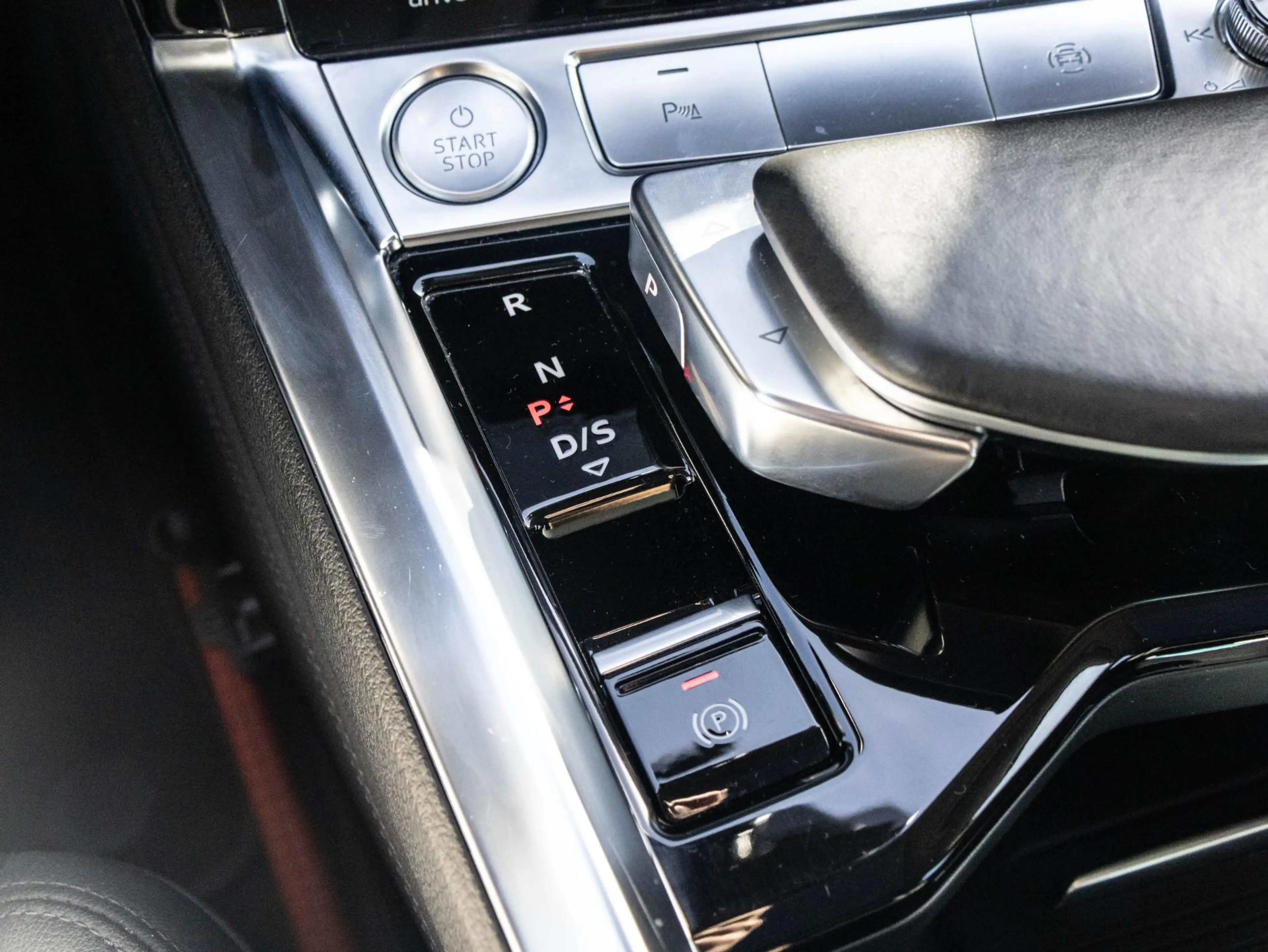 Audi e-tron e-tron 50 quattro Launch edition plus 71 kWh | SOH — photo 26