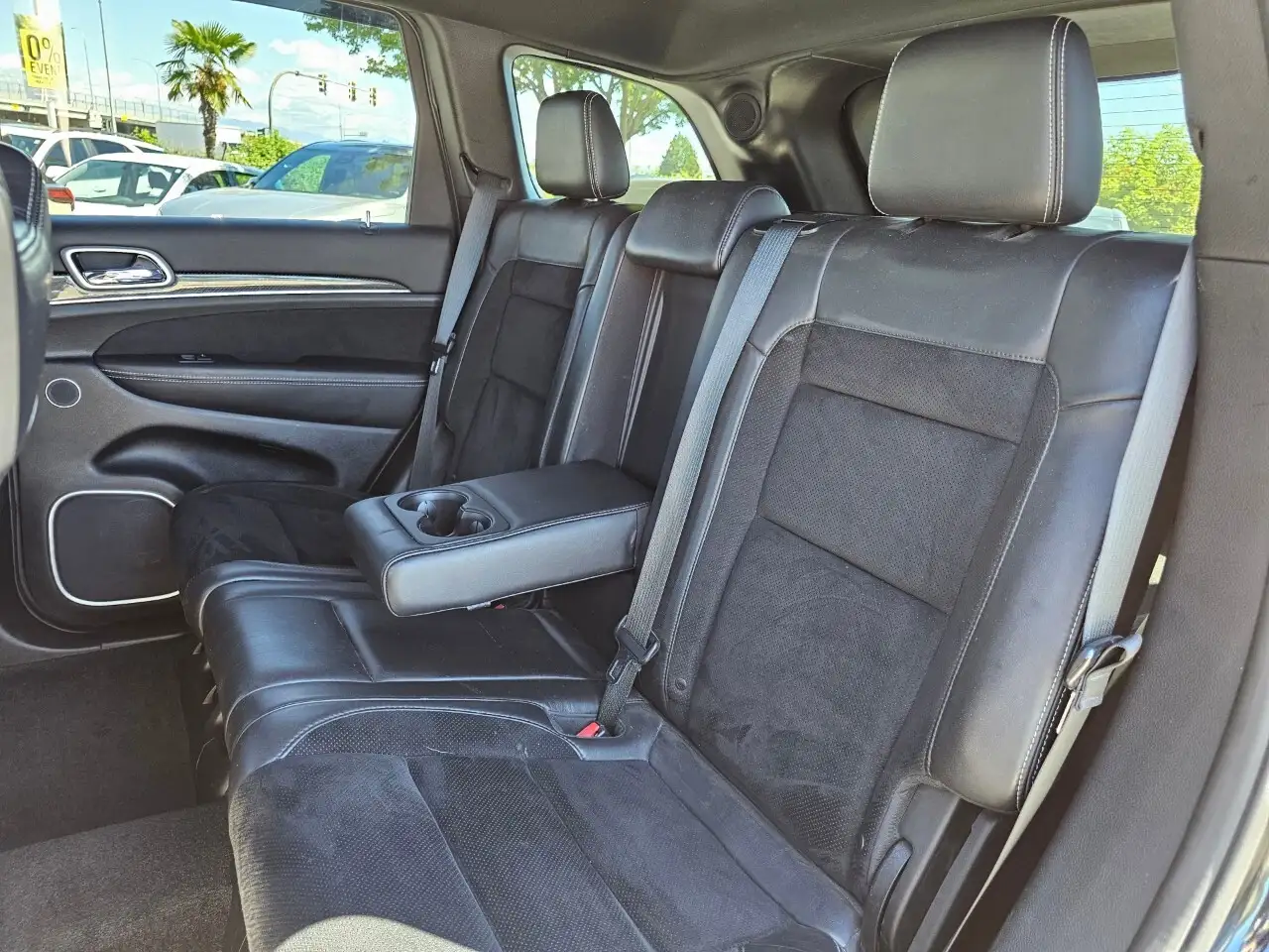 Jeep Grand Cherokee снимка Jeep Grand Cherokee